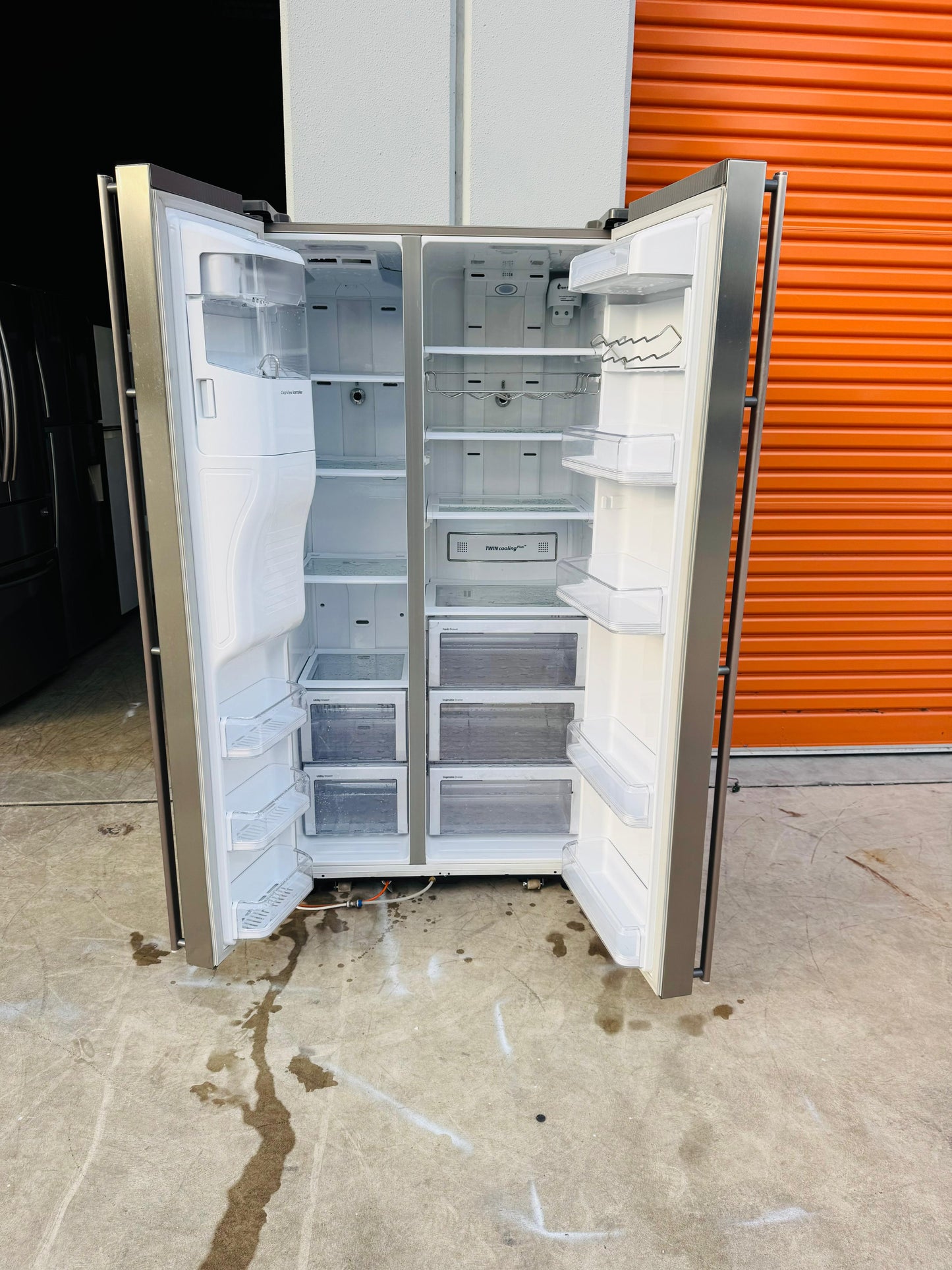 SAMSUNG SIDE BY SIDE 691 LITRES FRDIGE FREEZER