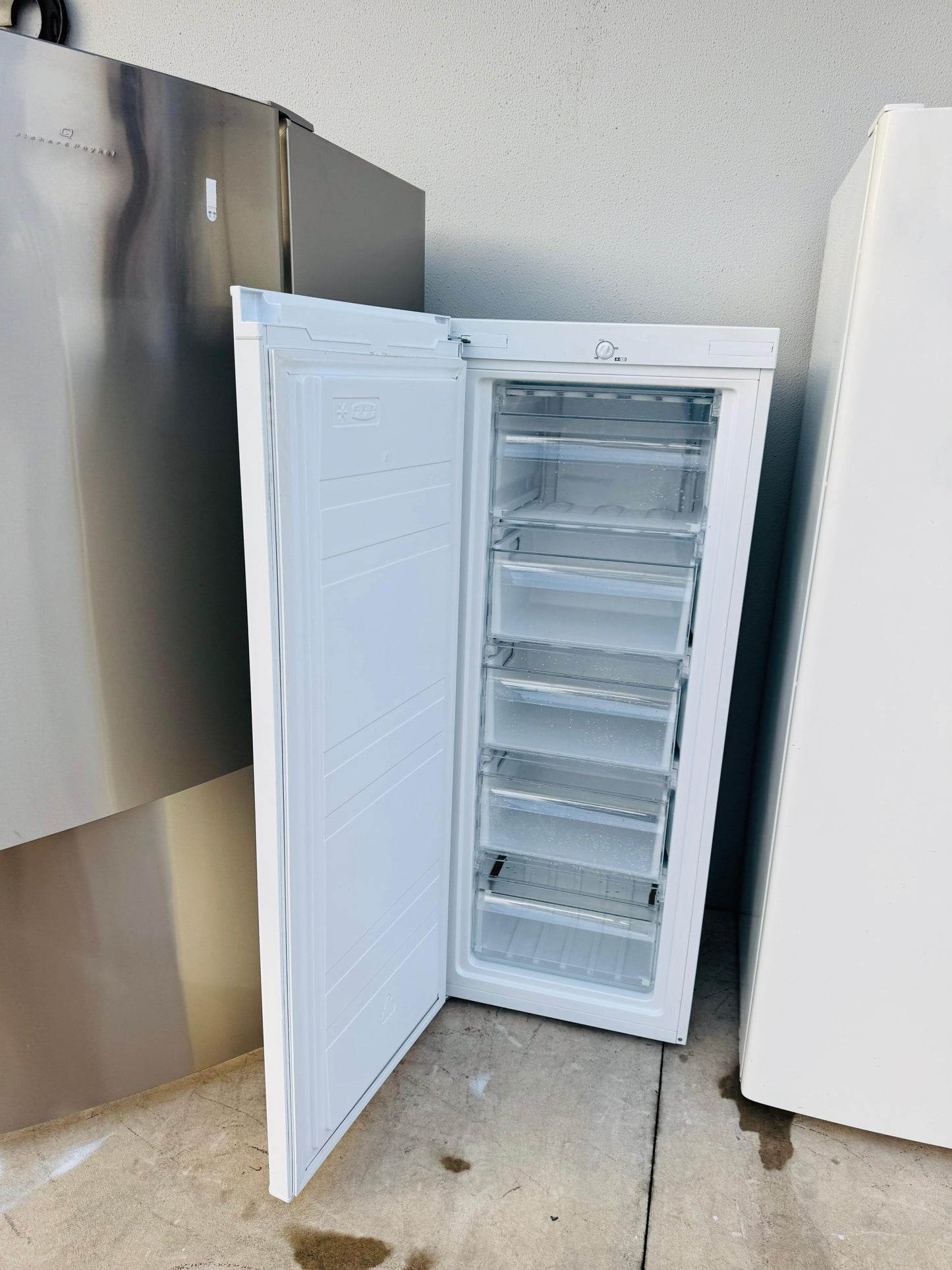 INALTO 172 LITRES FREEZER ONLY