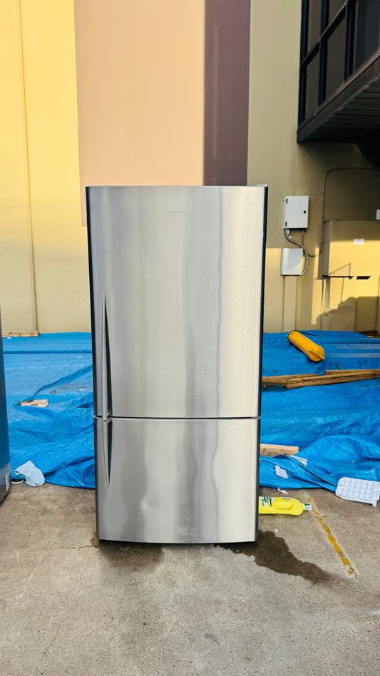 FISHER AND PAYKEL 519 LITRES FRIDGE FREEZER