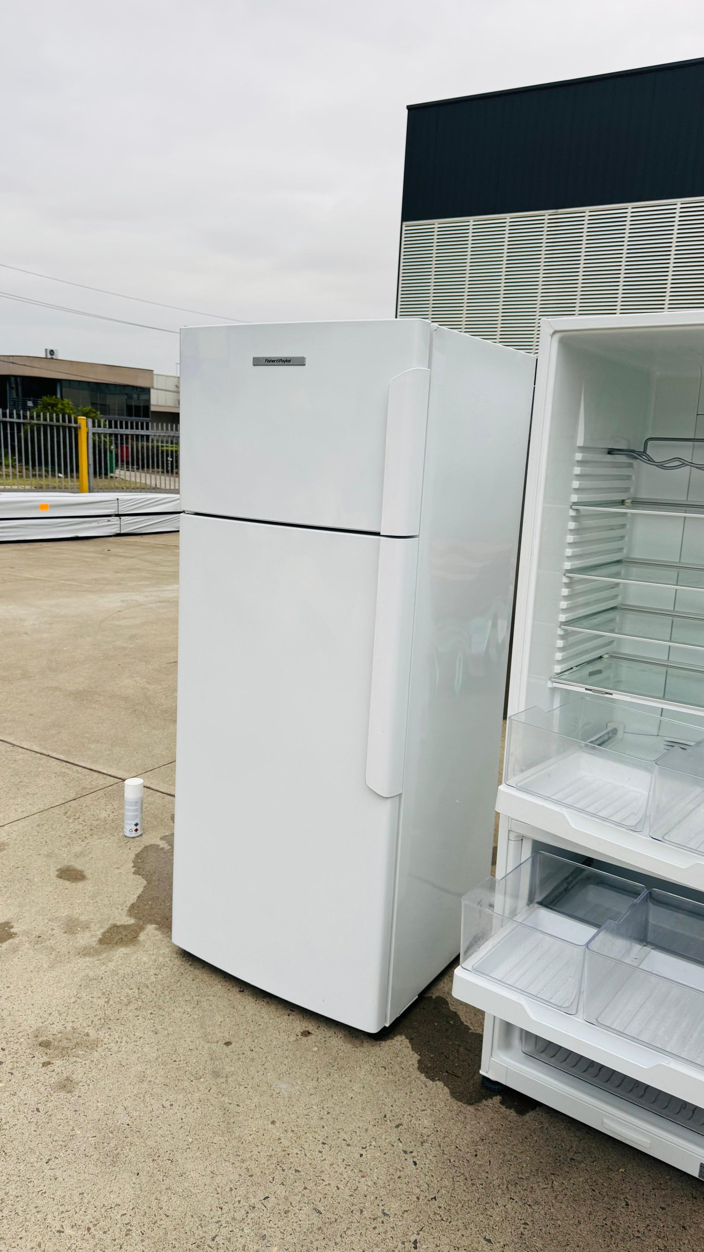 FISHER AND PAYKEL 447 LITRES FRIDGE FREEZER