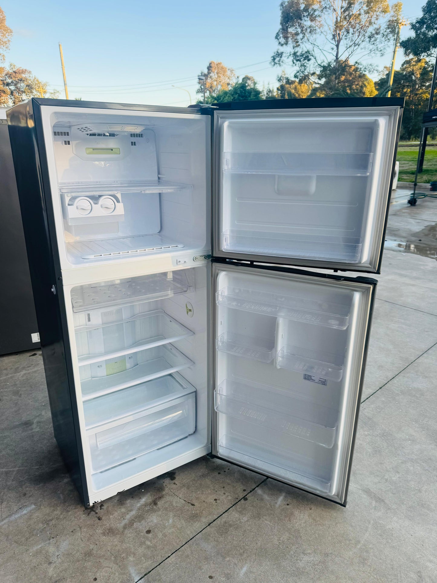 SAMSUNG 371 LITRES FRIDGE FREEZER