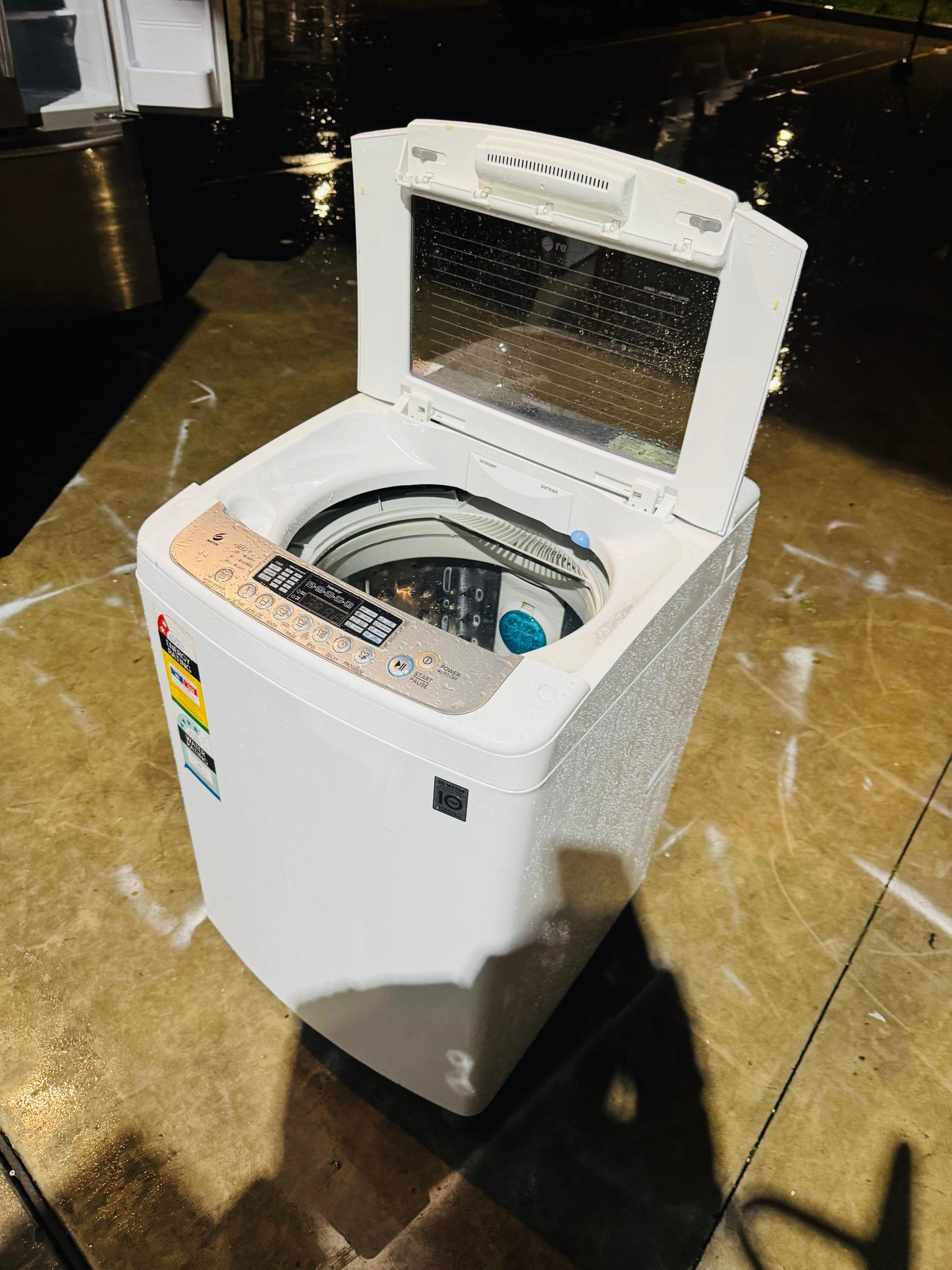 LG 6.5KGS TOP LOADER WASHING MACHINE