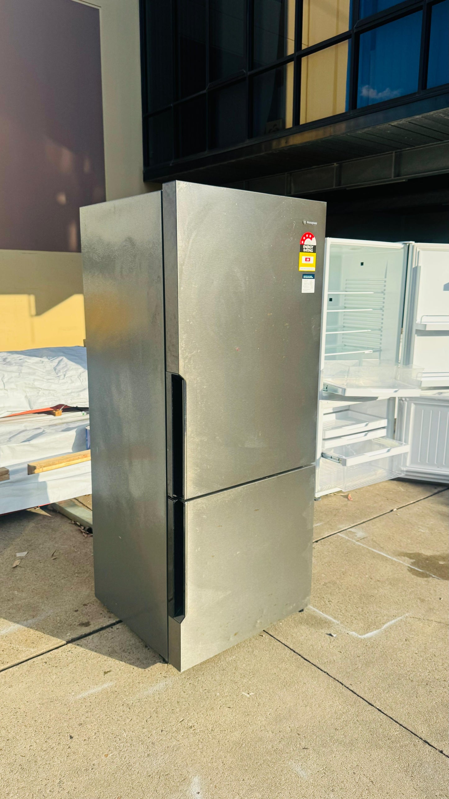 WESTINGHOUSE 453 LITRES FRIDGE FREEZER