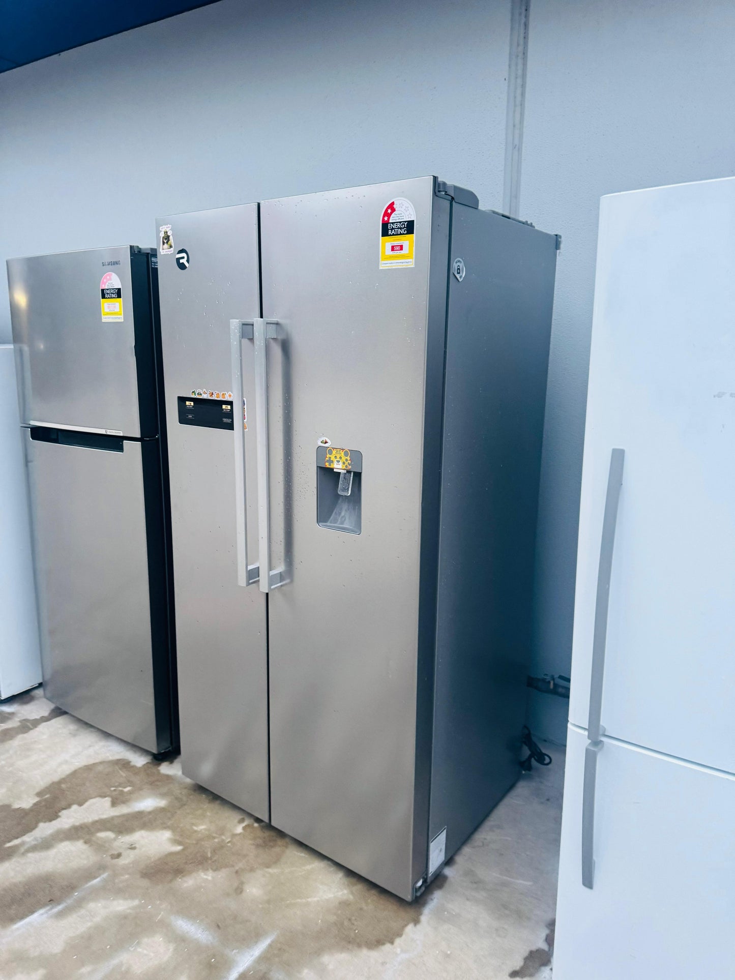 KOGAN 527 LITRES SIDE BY SIDE DOOR FRIDGE FREEZER