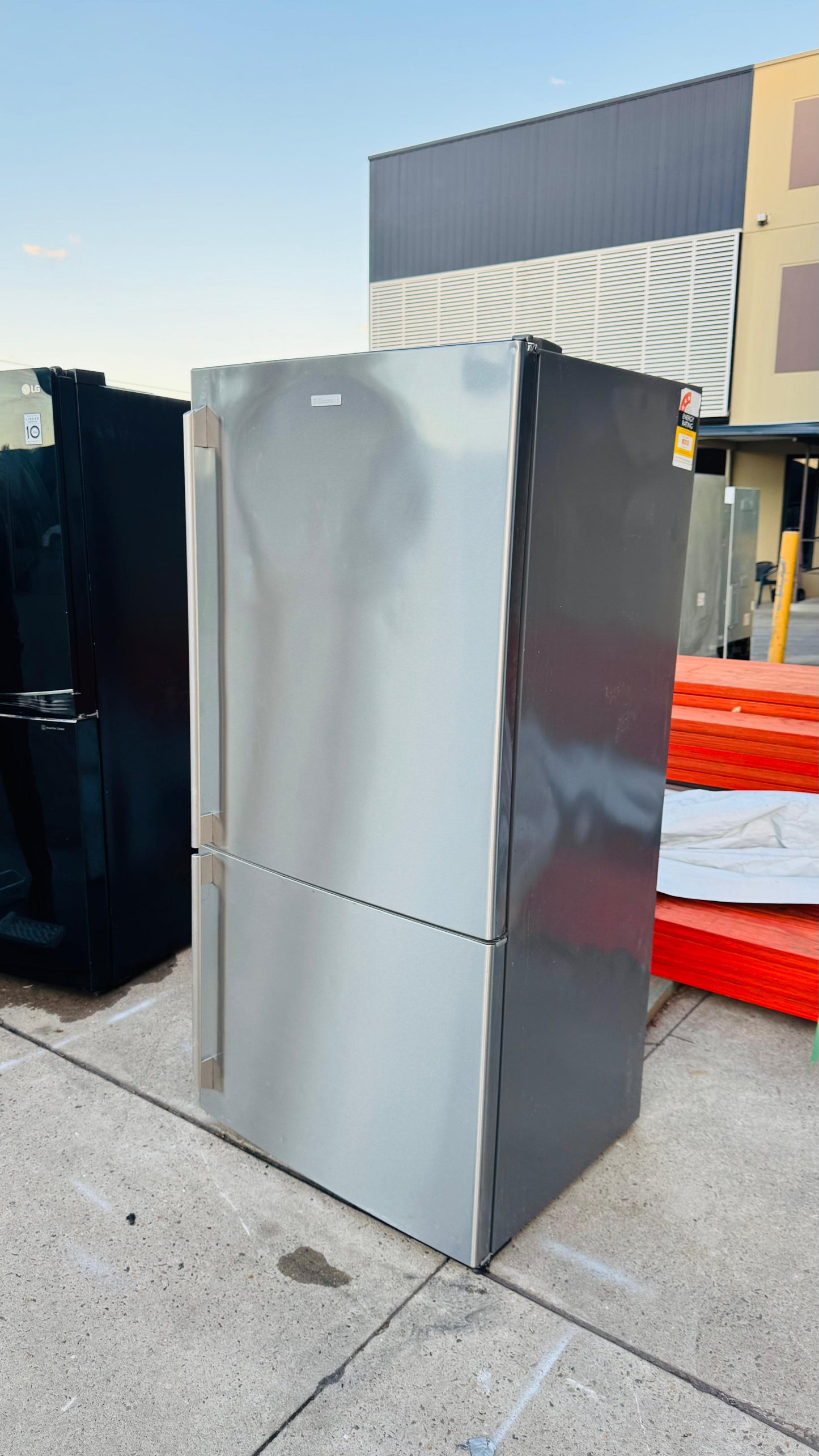 ELECTROLUX 510 LITRES FRIDGE FREEZER