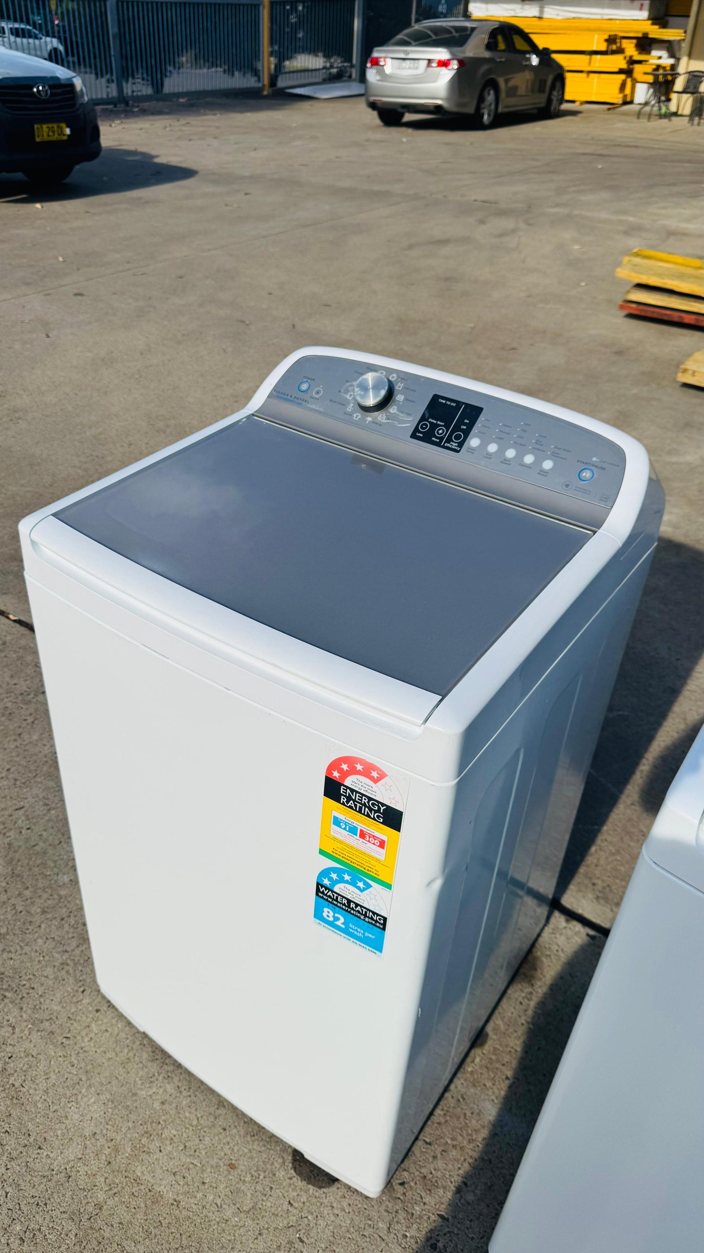 FISHER AND PAYKEL 8KGS TOP LOADER WASHING MACHINS
