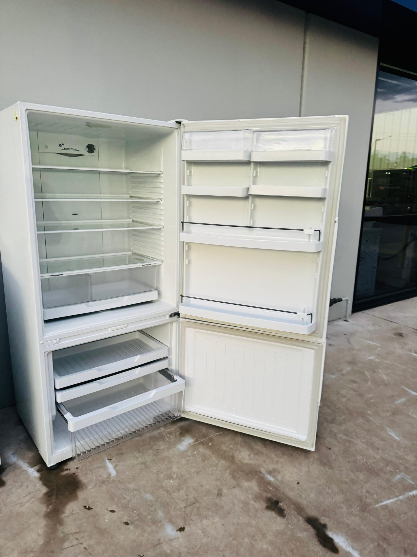 FISHER AND PAYKEL 519 LITRES FRIDGE FREEZER