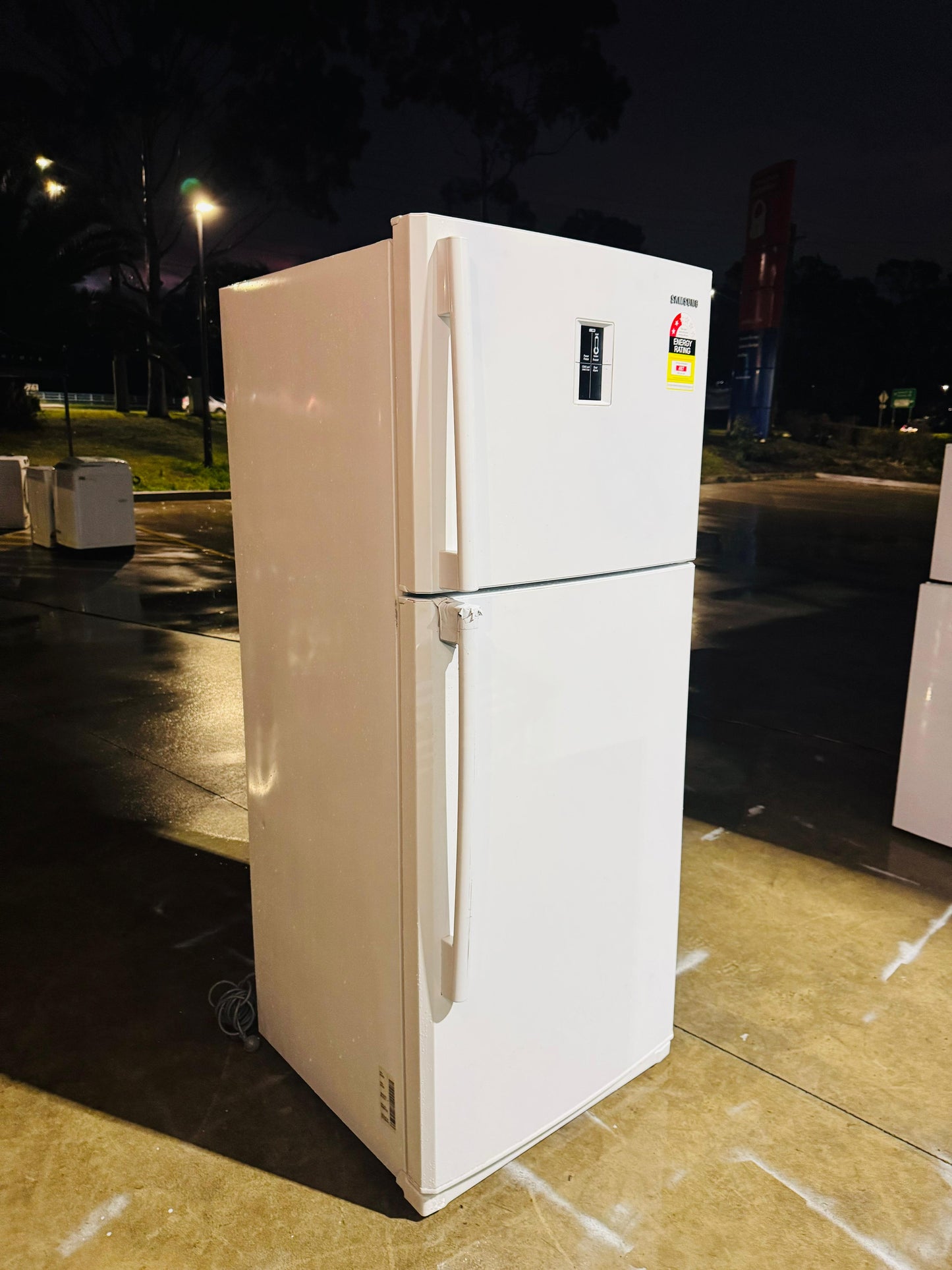 SAMSUNG 448 LITRES FRIDGE FREEZER