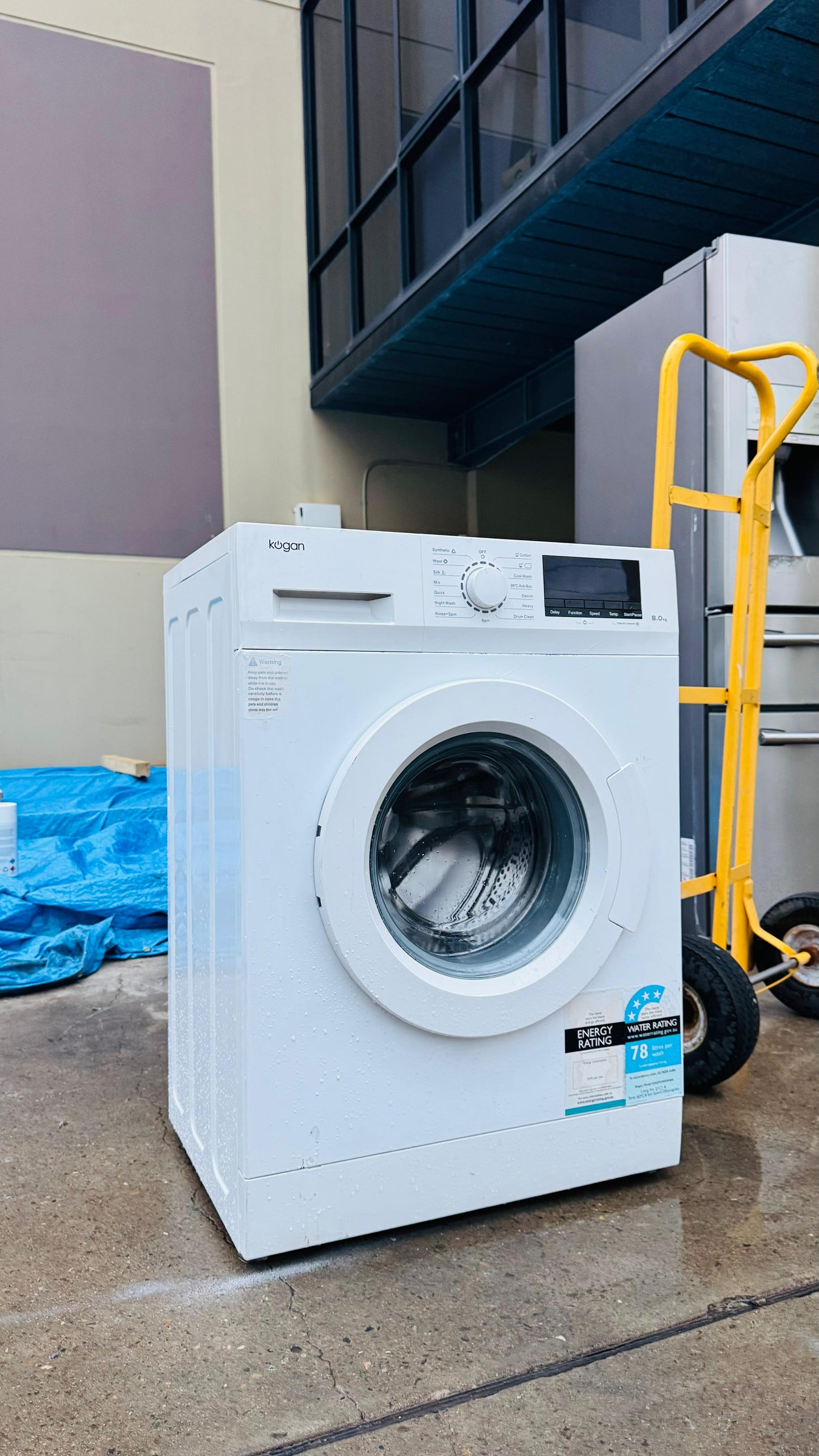 KOGAN 8KGS FRONT LOADER WASHING MACHINE