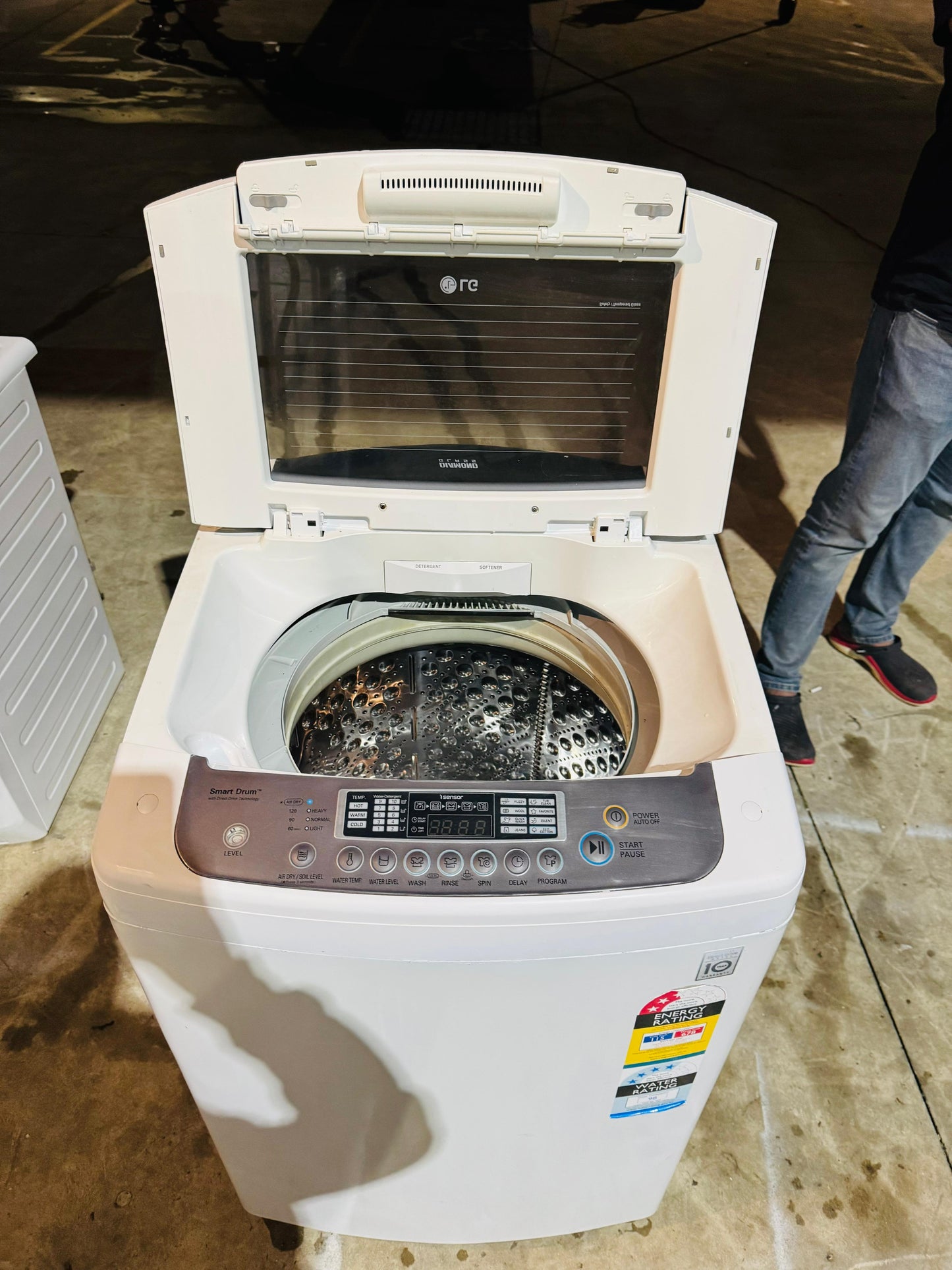LG 9.5KGS TOP LOADER WASHING MACHINE