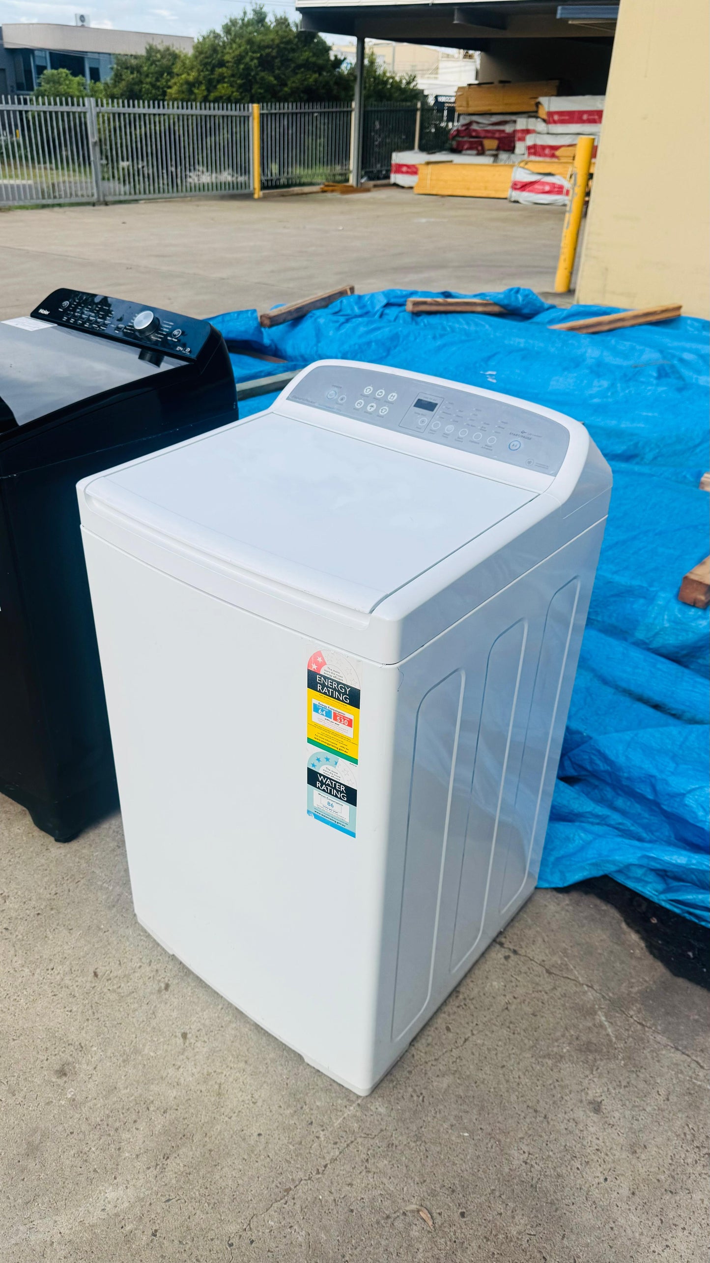 FISHER AND PAYKEL 7KGS TOP LOADER WASHING MACHINE