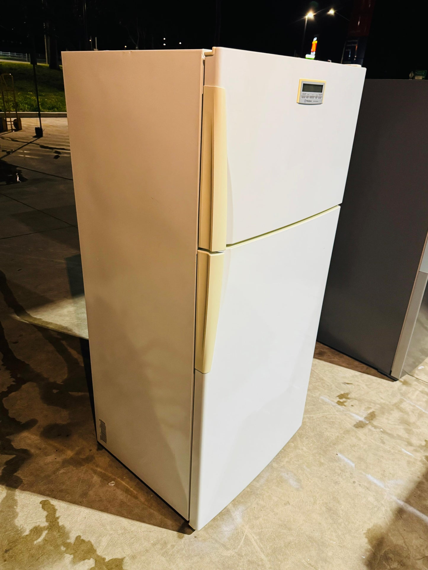 WESTING HOUSE 517 LITRES FRIDGE FREEZER