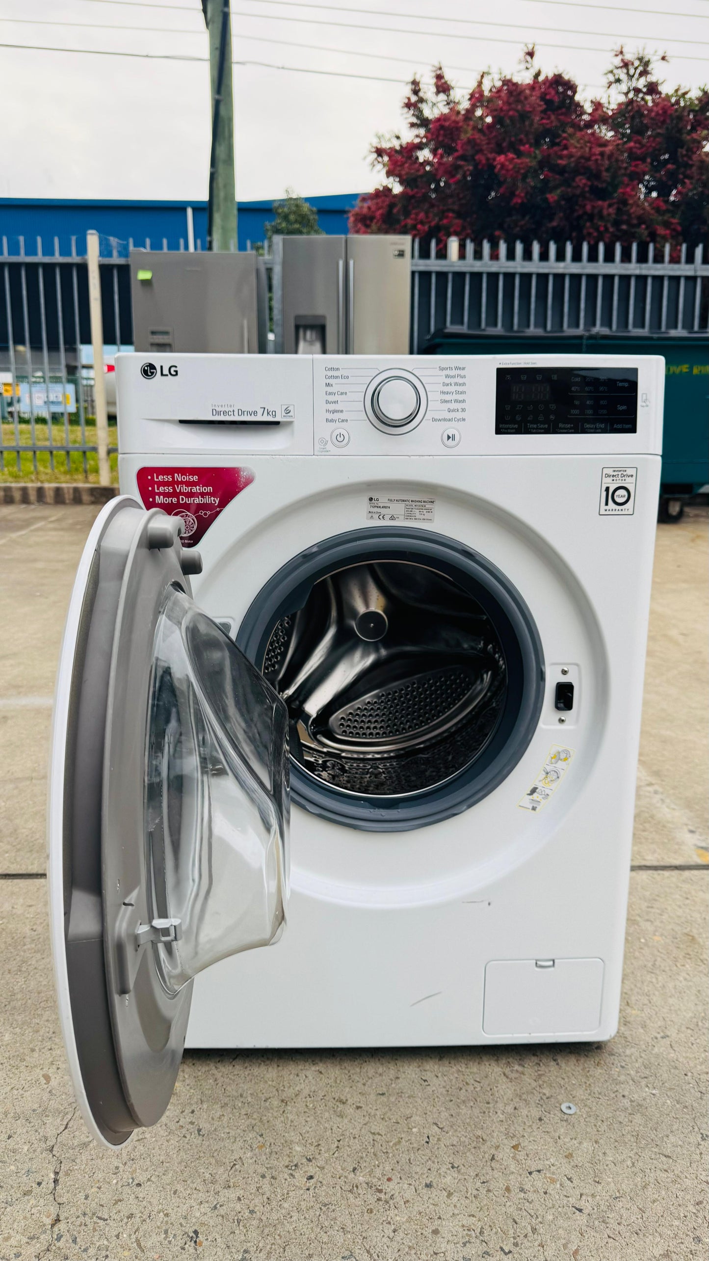 LG 7KGS FRONT LOADER WASHING MACHINE