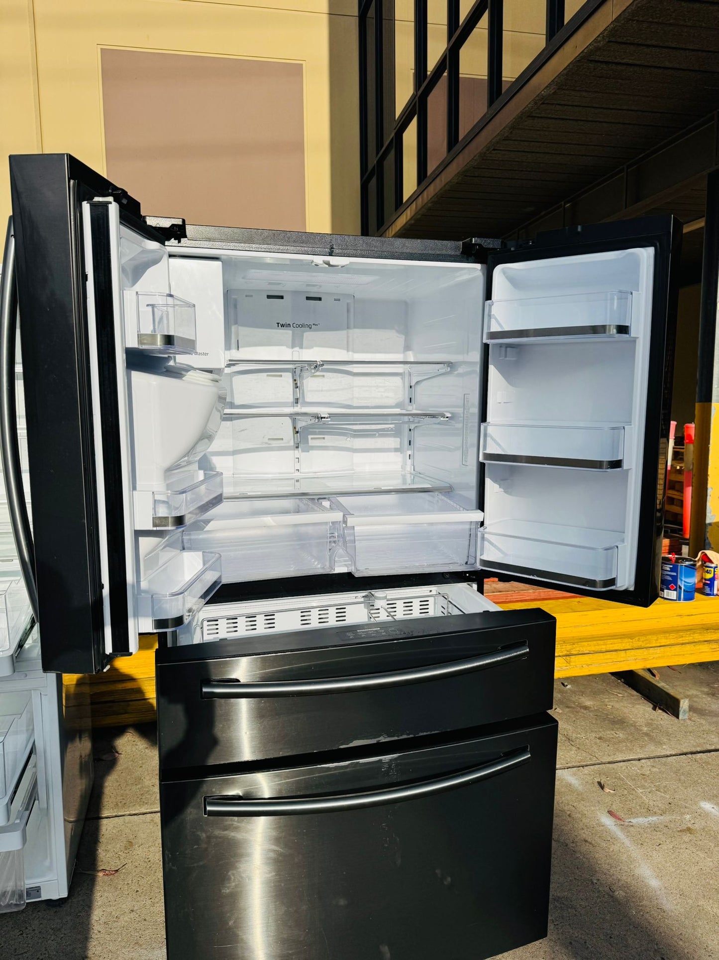 SAMSUNG 680 LITRES FRENCH DOOR FRIDGE FREEZER