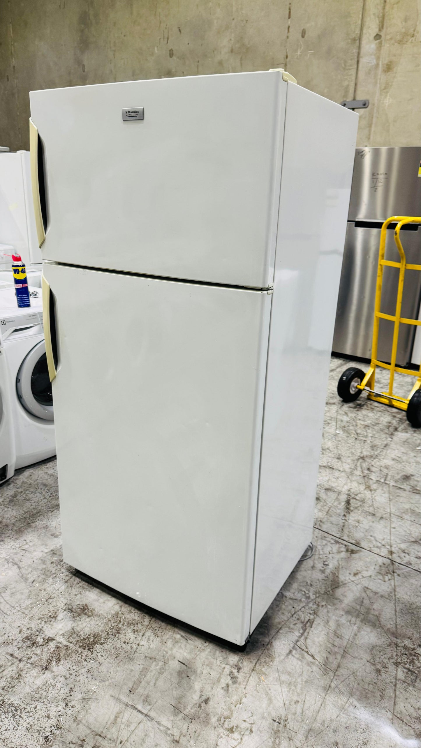KELVINATOR 517 LITRES FRIDGE FREEZER