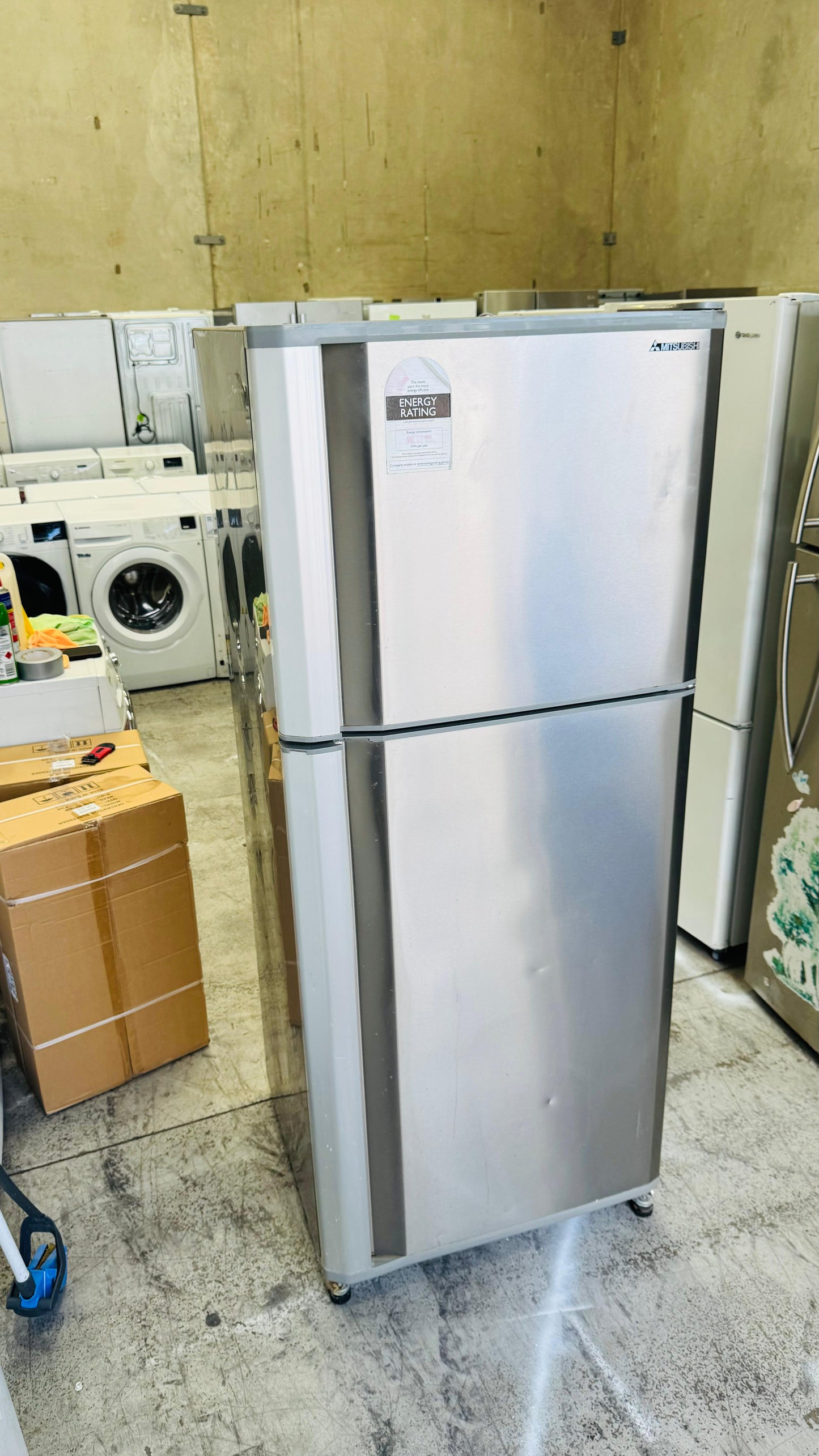 MITSUBUSHI 420 LITRES FRIDGE FREEZER