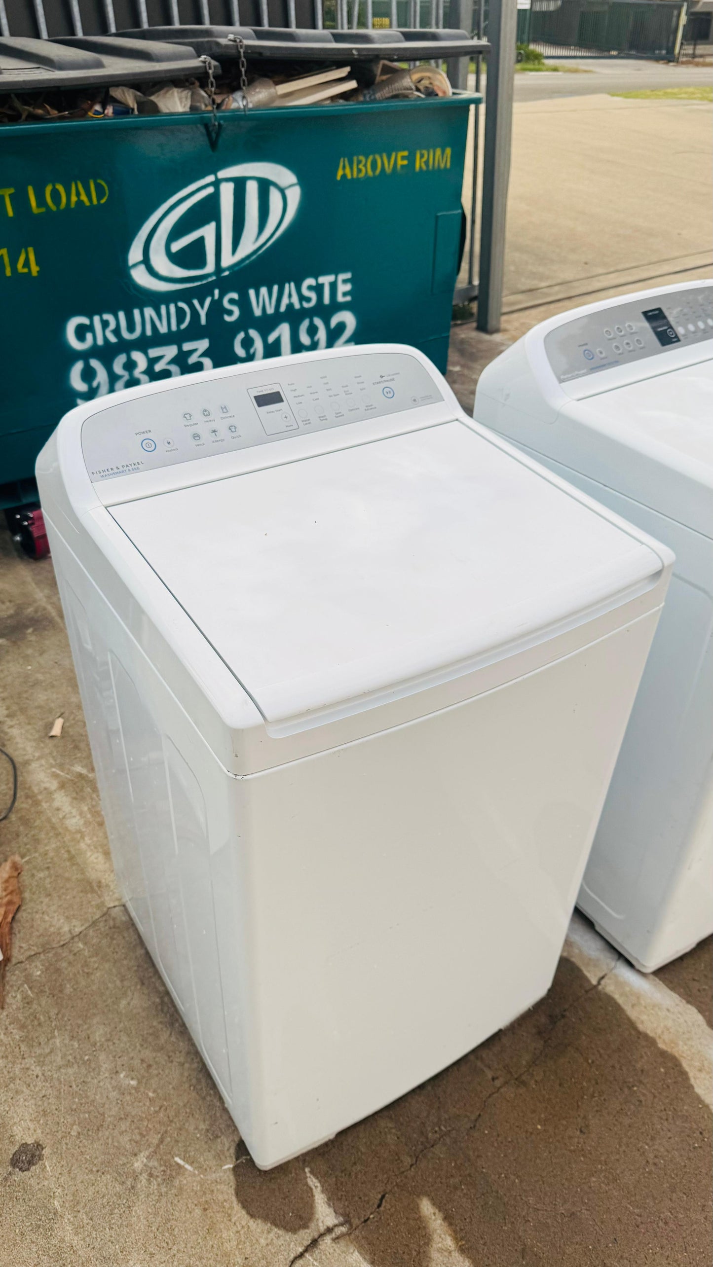 FISHER AND PAYKEL 8.5KGS TOP LOADER WASHING MACHINE