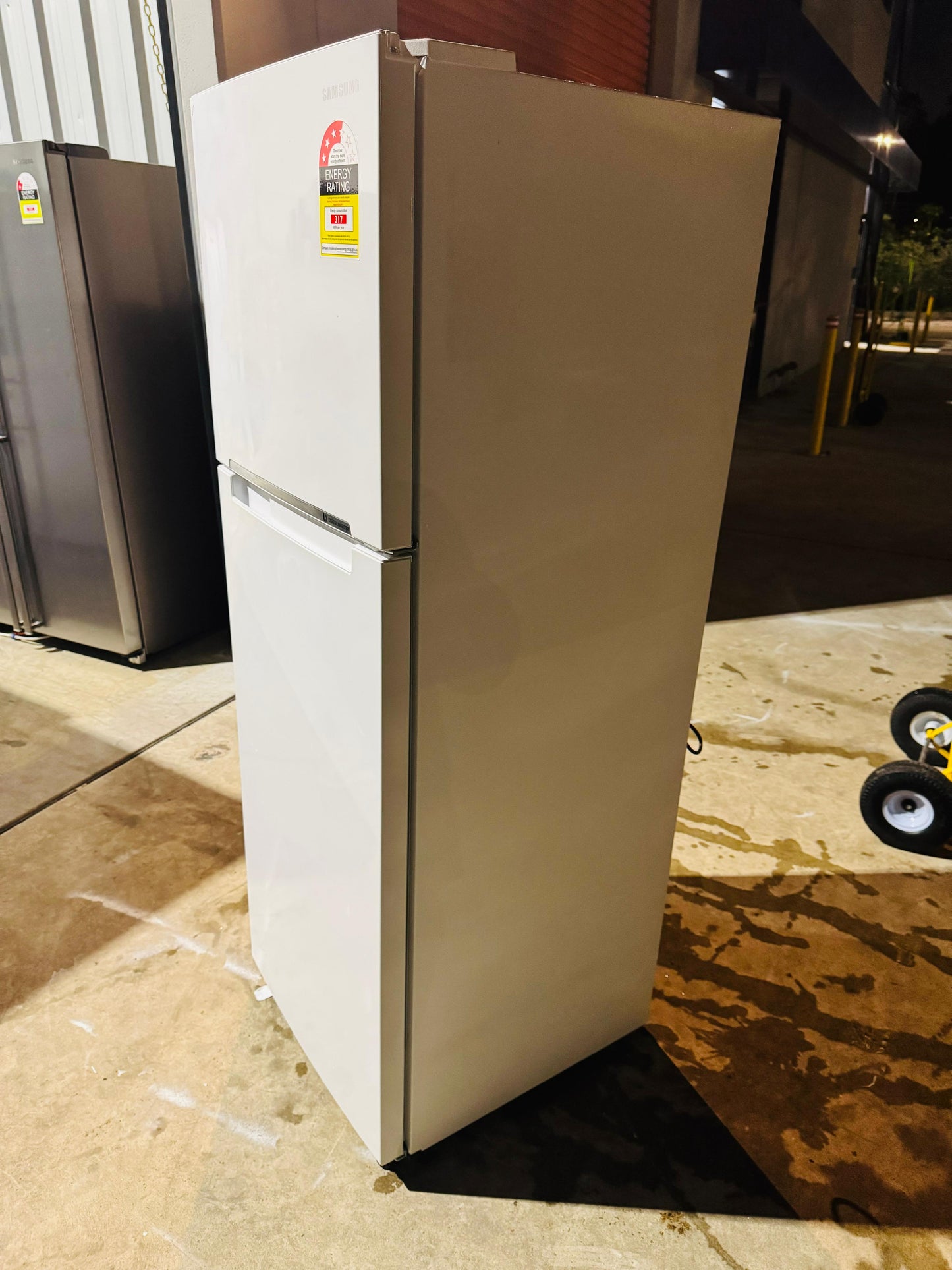 SAMSUNG 343 LITRES FRIDGE FREEZER