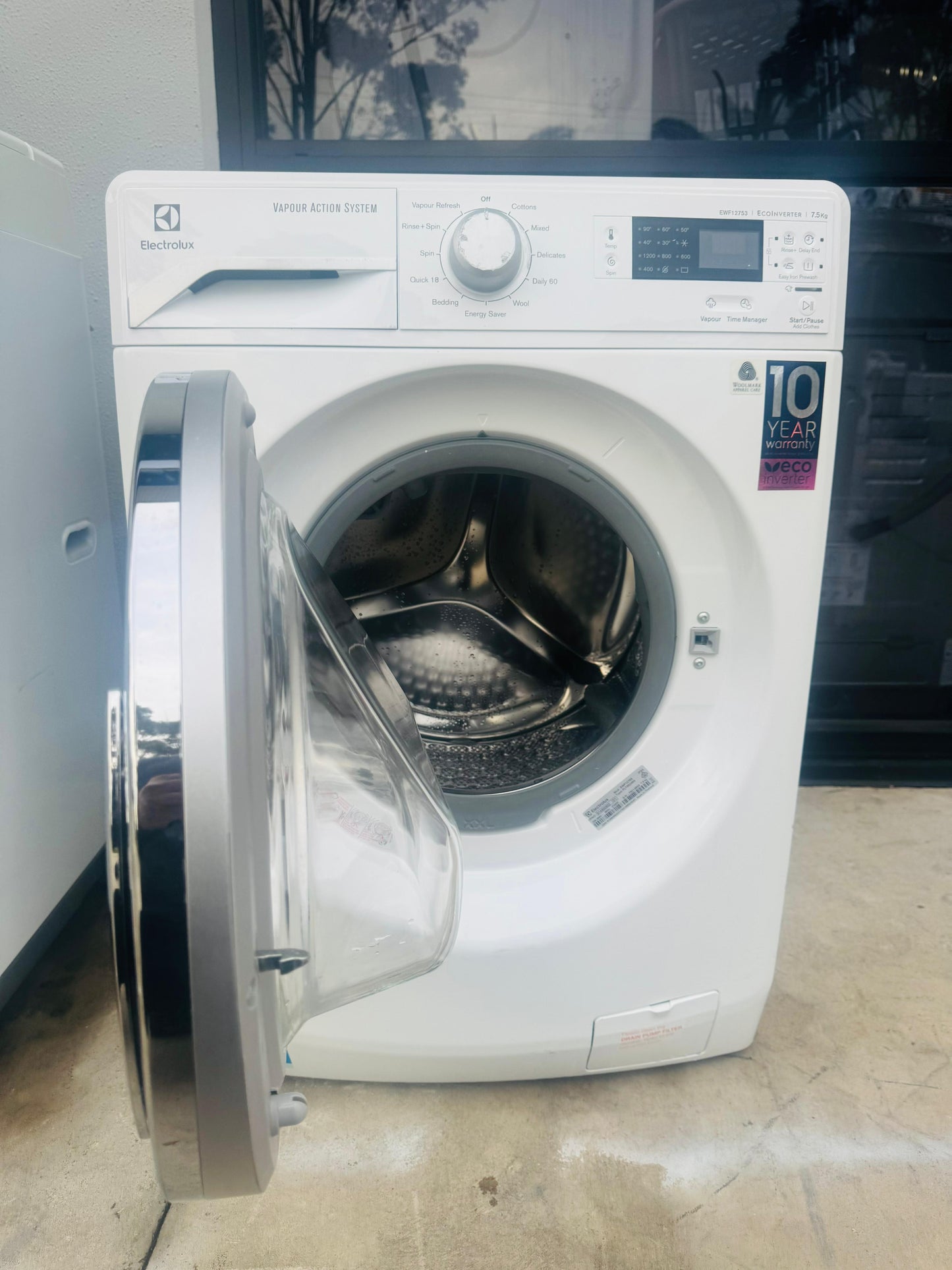 ELECTROLUX 7.5 KGS FRONT LOADER WASHING MACHINE
