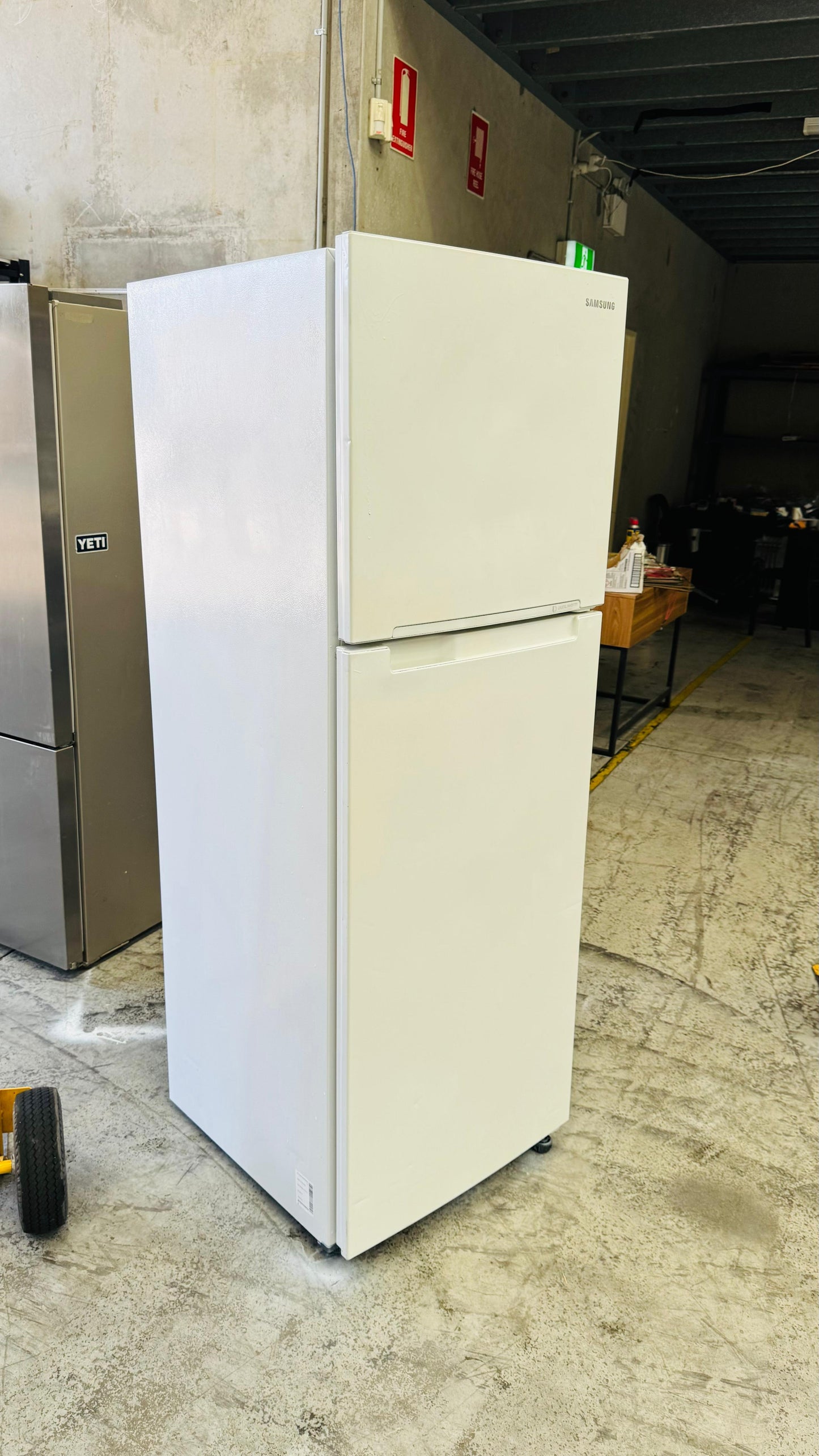 SAMSUNG 343 LITRES FRIDGE FREEZER