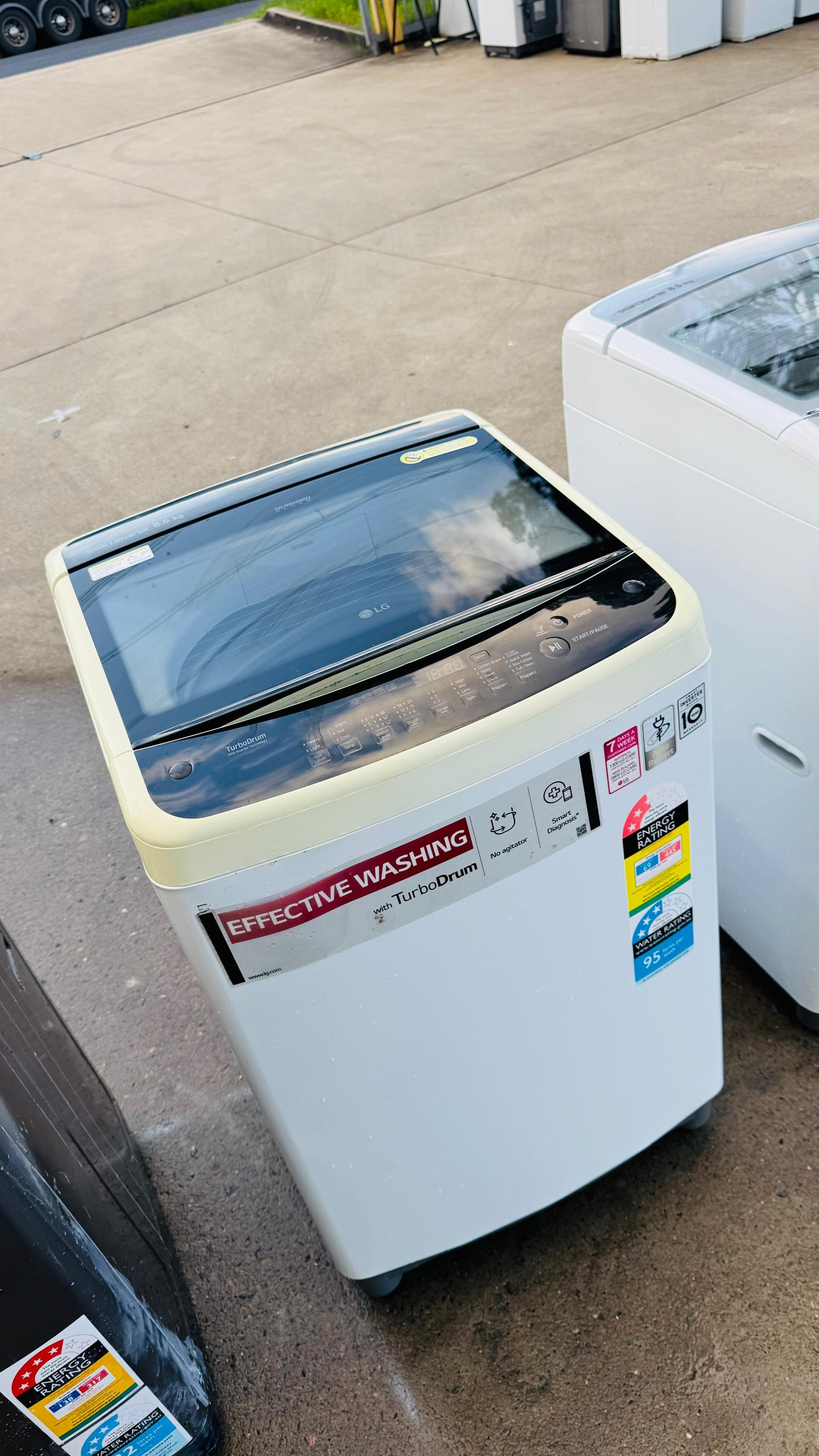 LG 6.5KGS TOP LOADER WASHING MACHINE