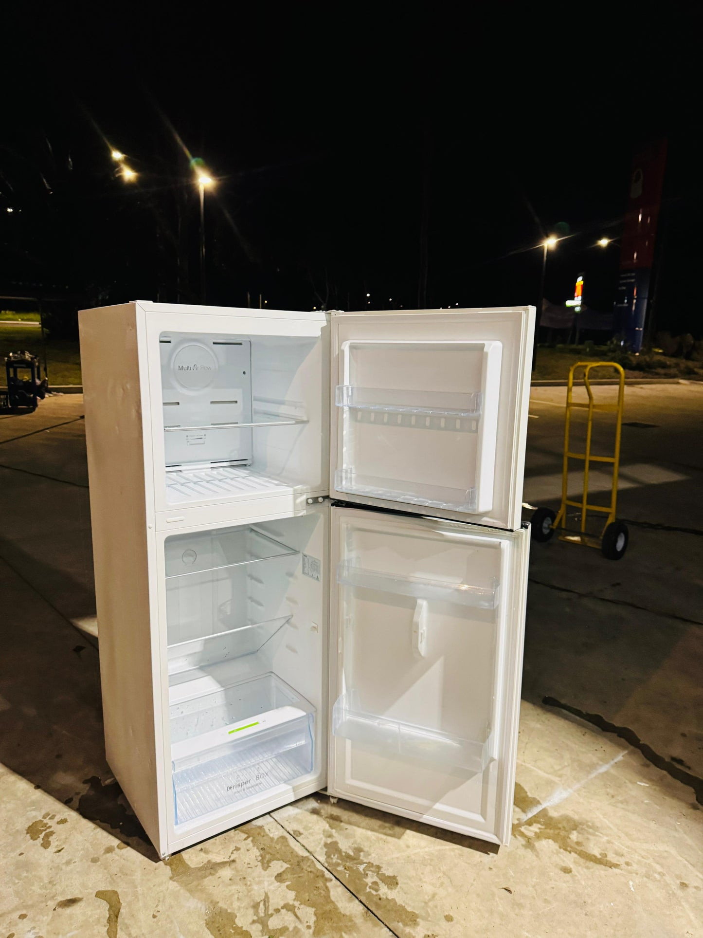 CHIQ 216 LITRES FRIDGE FREEZER