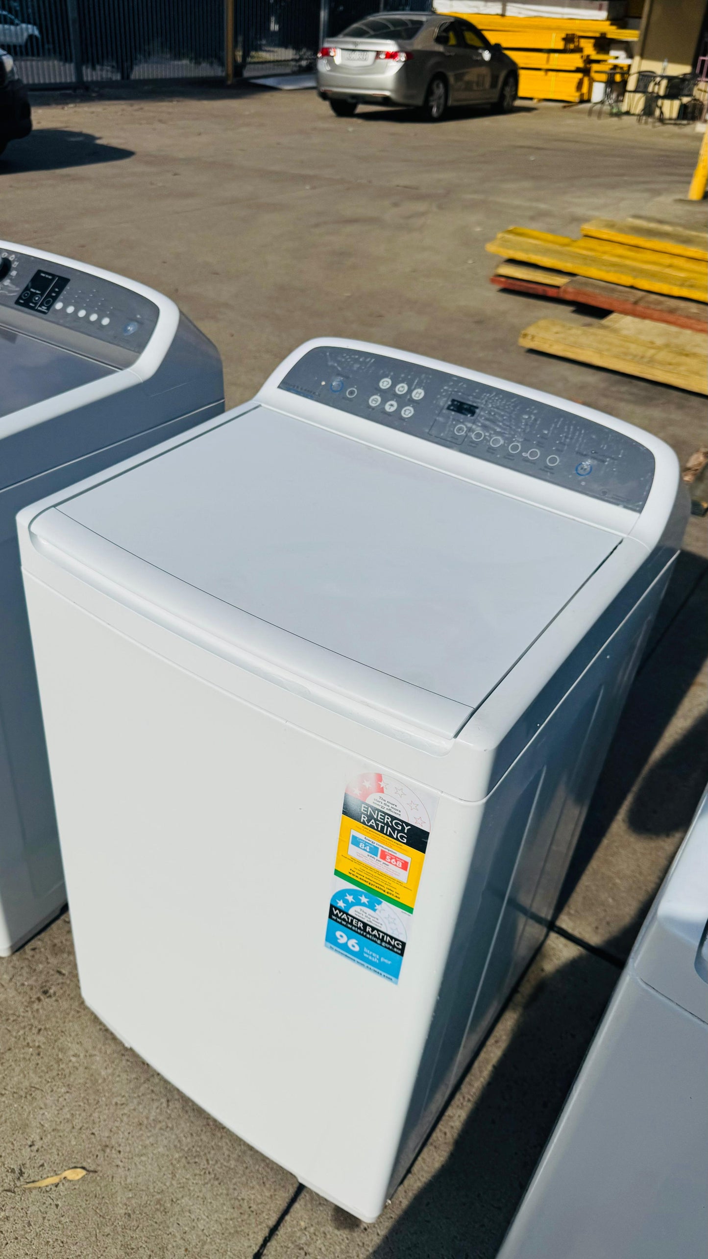 FISHER AND PAYKEL 8.5KGS TOP LOADER WASHING MACHINE
