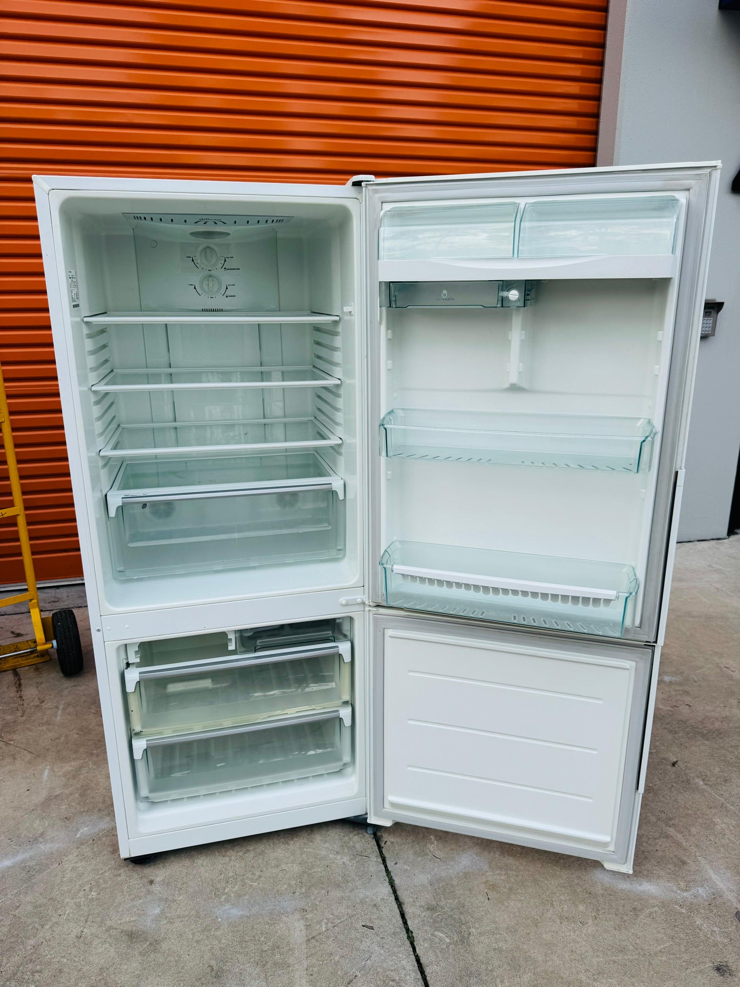 WESTING HOUSE 430 LITRES FRIDGE FREEZER