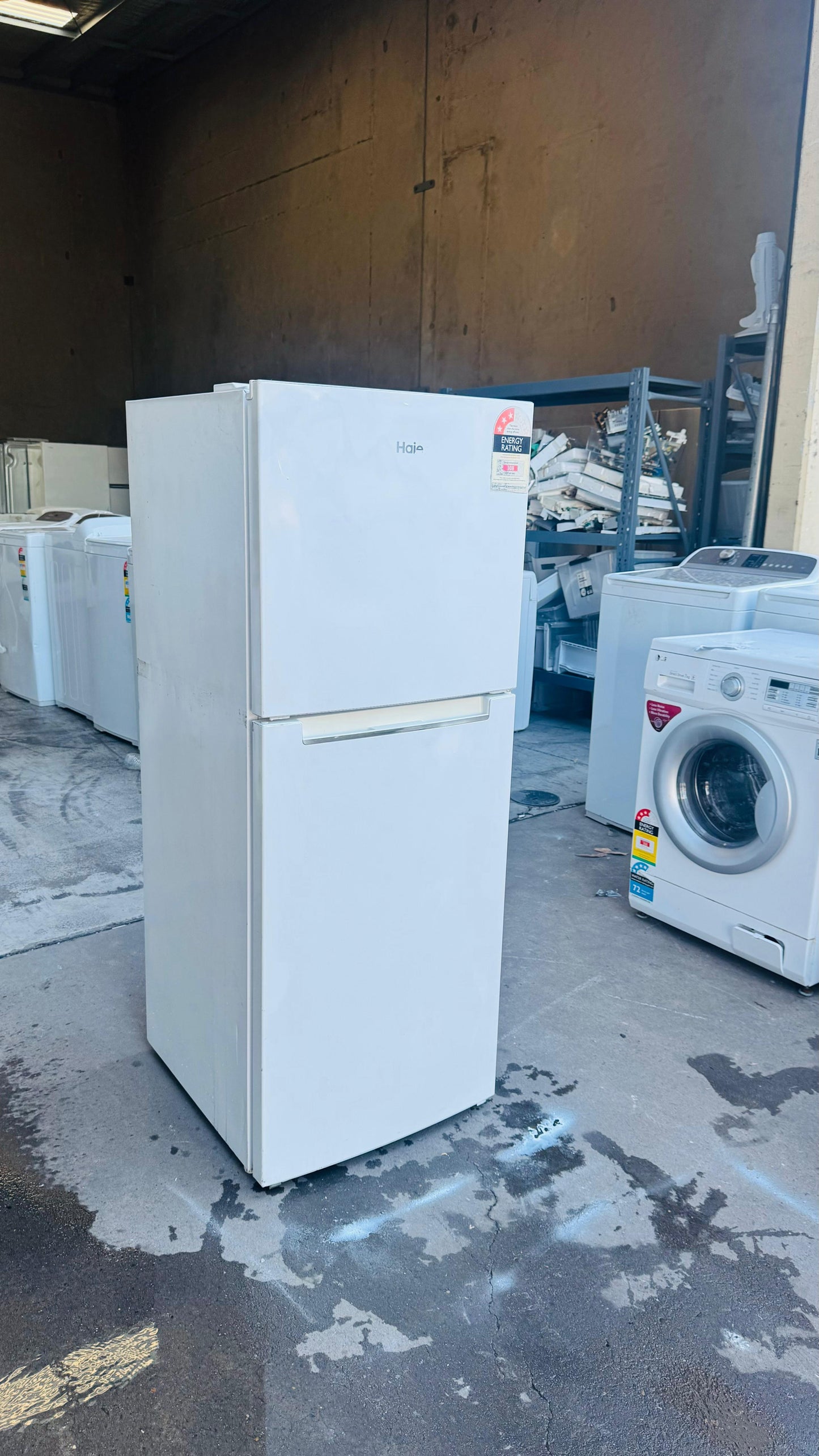 HAIER 221 LITRES FRIDGE FREEZER