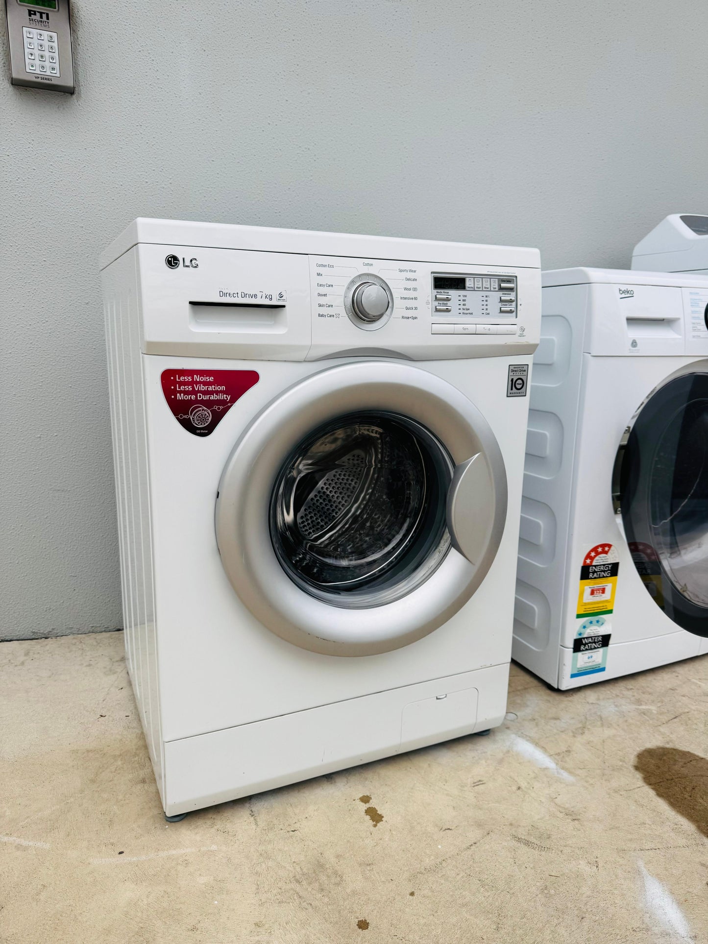 LG 7 KGS FRONT LOADER WASHING MACHINE