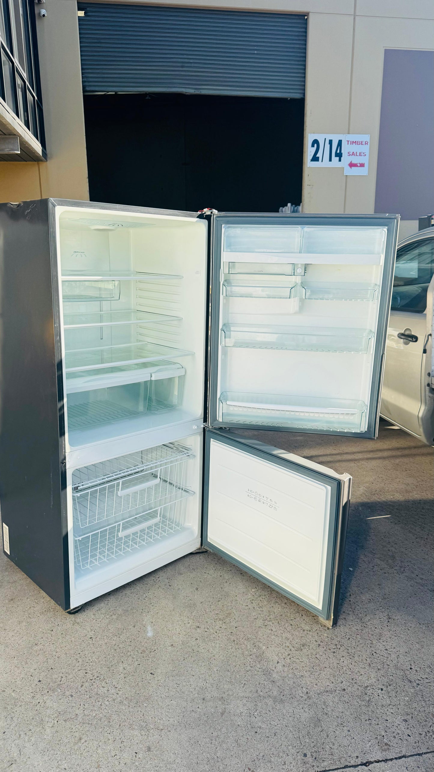 WESTINGHOUSE 505 LITRES FRIDGE FREEZER