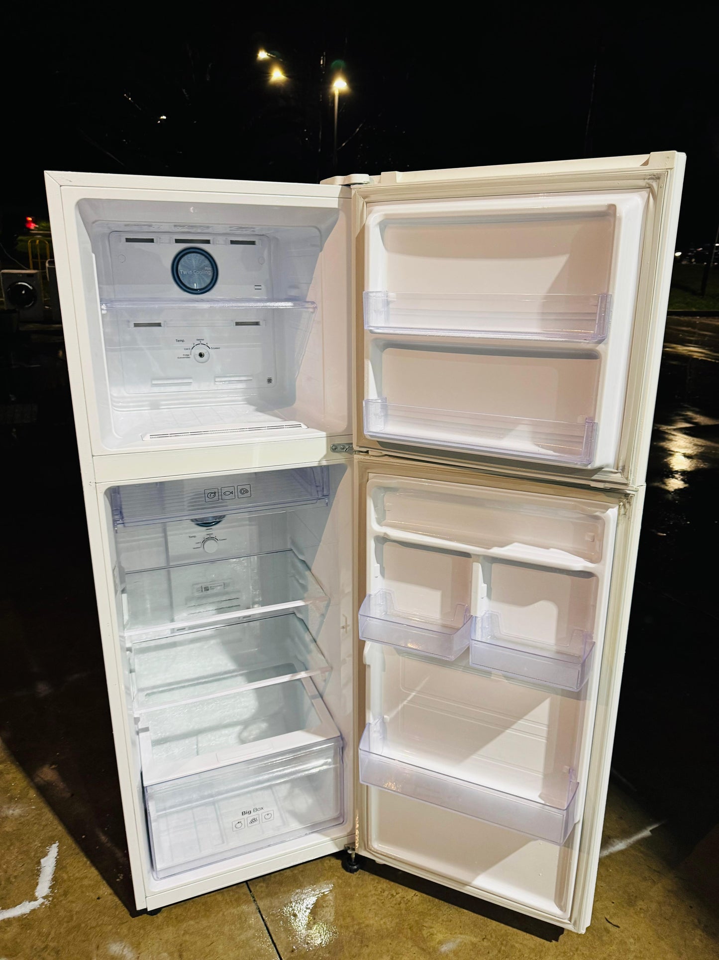 SAMSUNG 343 LITRES FRIDGE FREEZER