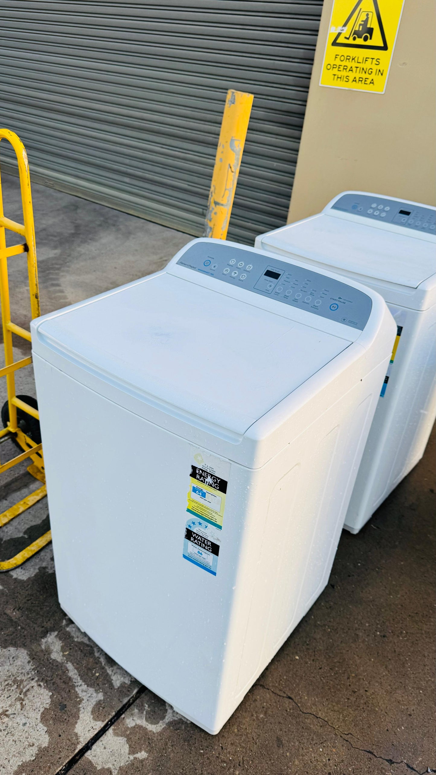 FISHER AND PAYKEL 7KGS TOP LOADER WASHING MACHINE