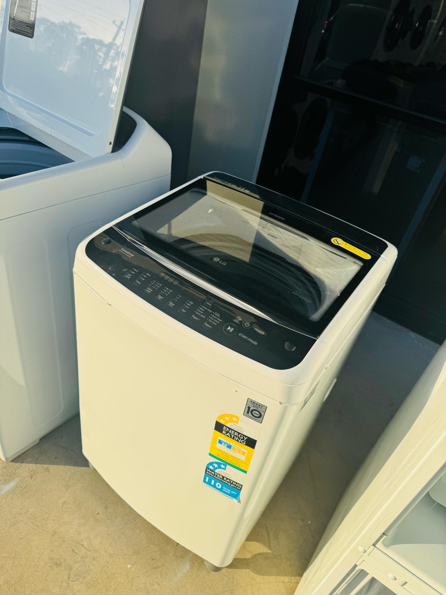 **LG 7.5 KGS TOP LOADER WASHING MACHINE** FREE DELIVERY
