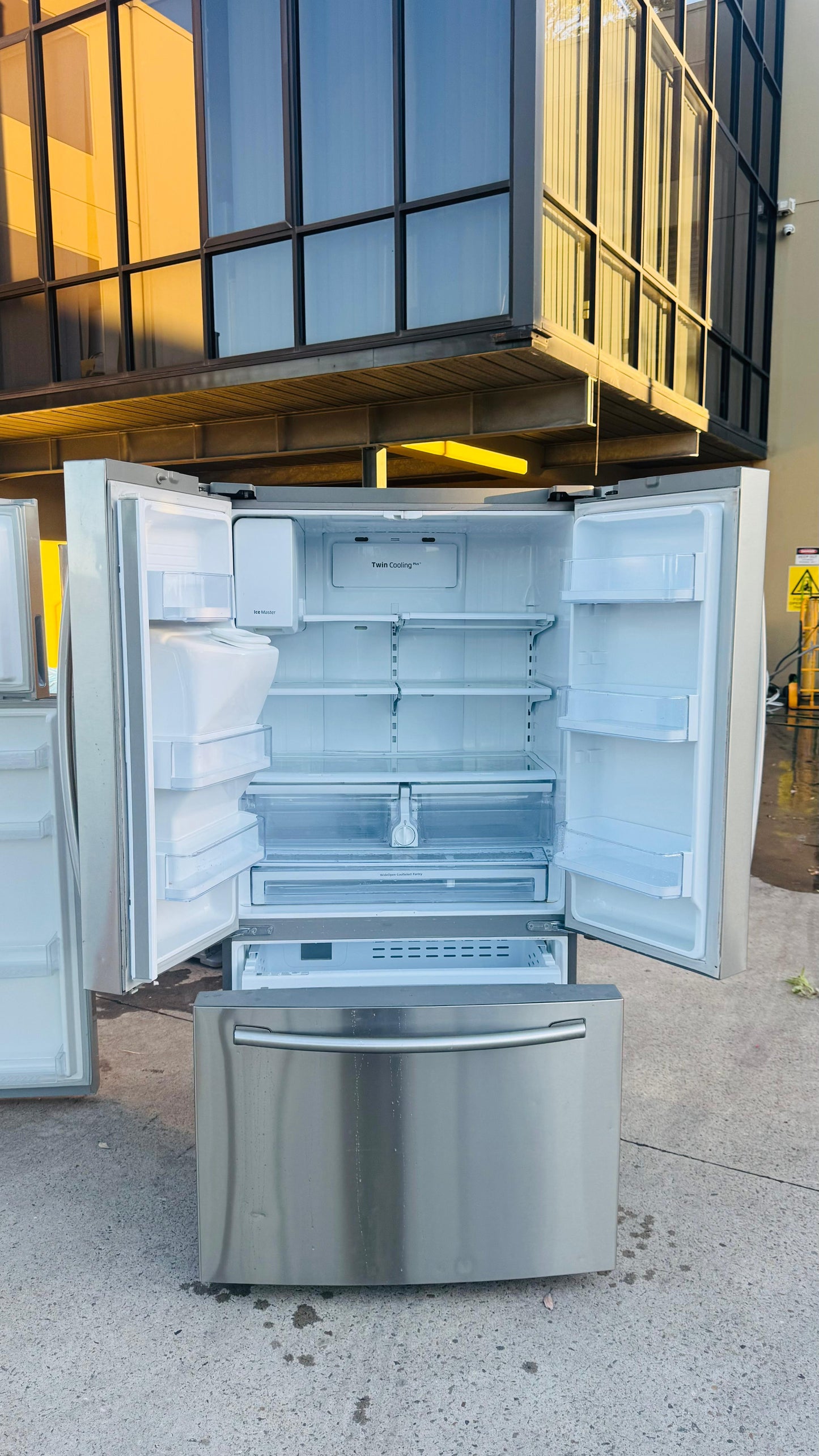 SAMSUNG FRENCH DOOR 653 LITRES FRIDGE FREEZER