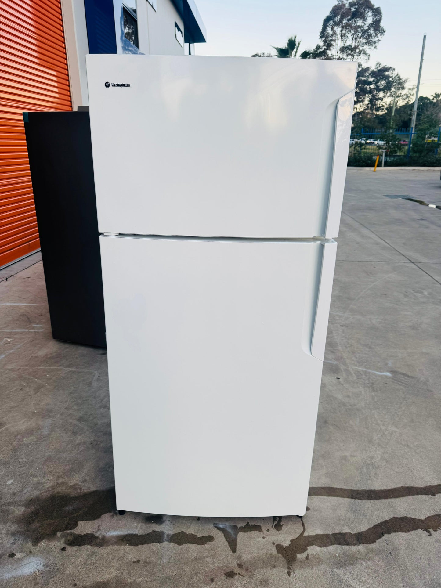 WESTINGHOUSE 537 LITRES FRIDGE FREEZER