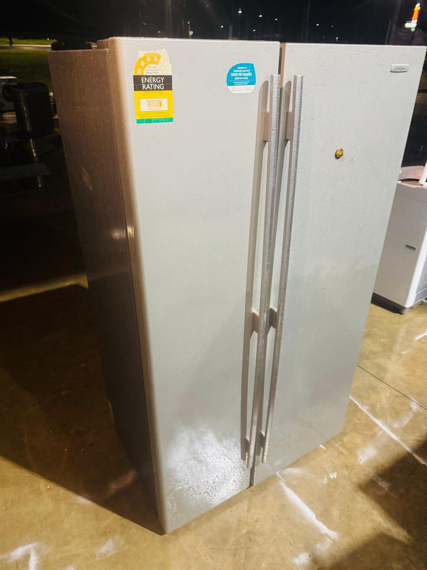 WESTING HOUSE SIDE BY SIDE 700 LITRES FRIDGE FREEZER
