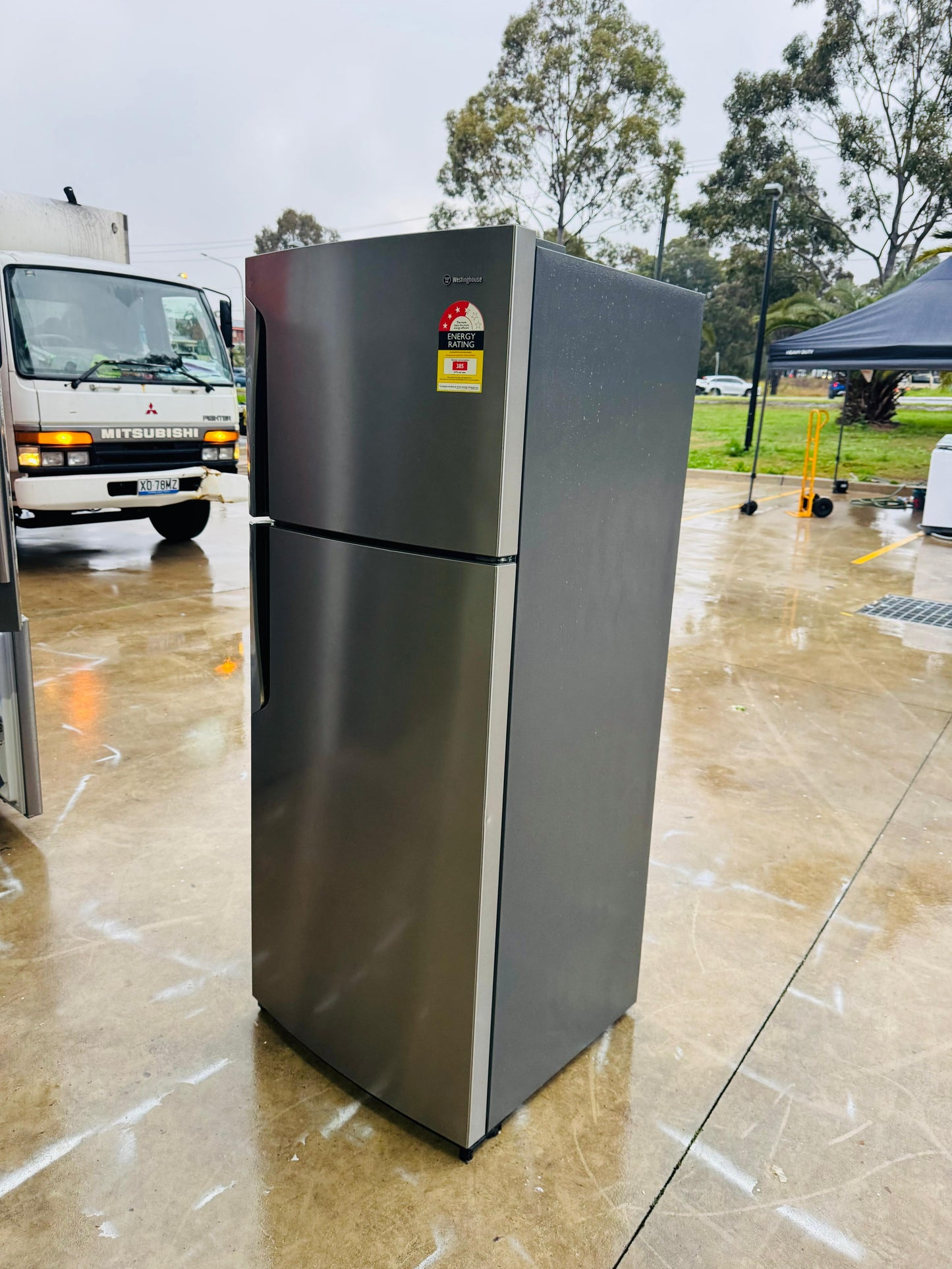 WESTINGHOUSE 462 LITRES FRIDGE FREEZER