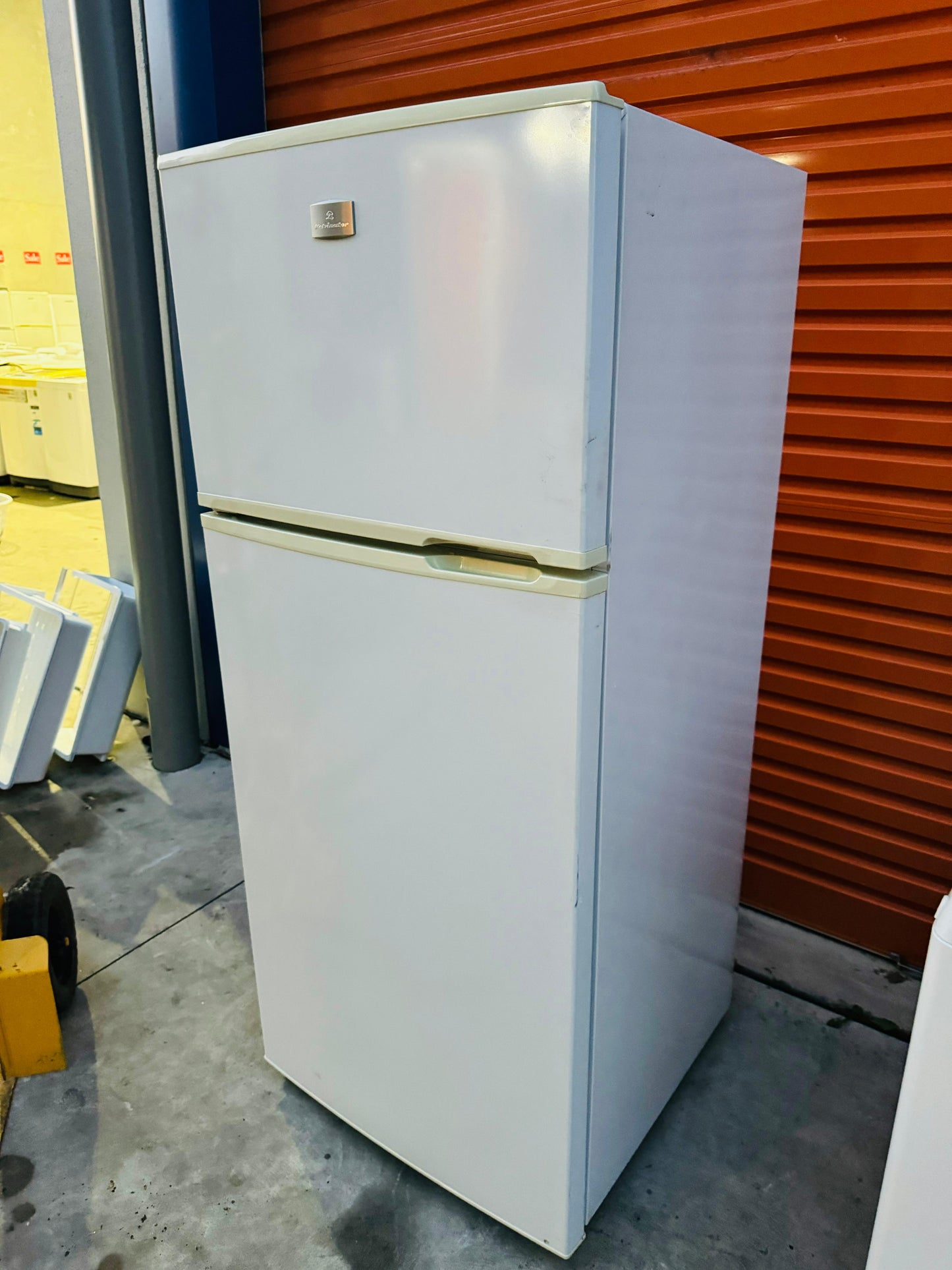 **KELVINATOR 420 LITRES FRIDGE FREEZER**