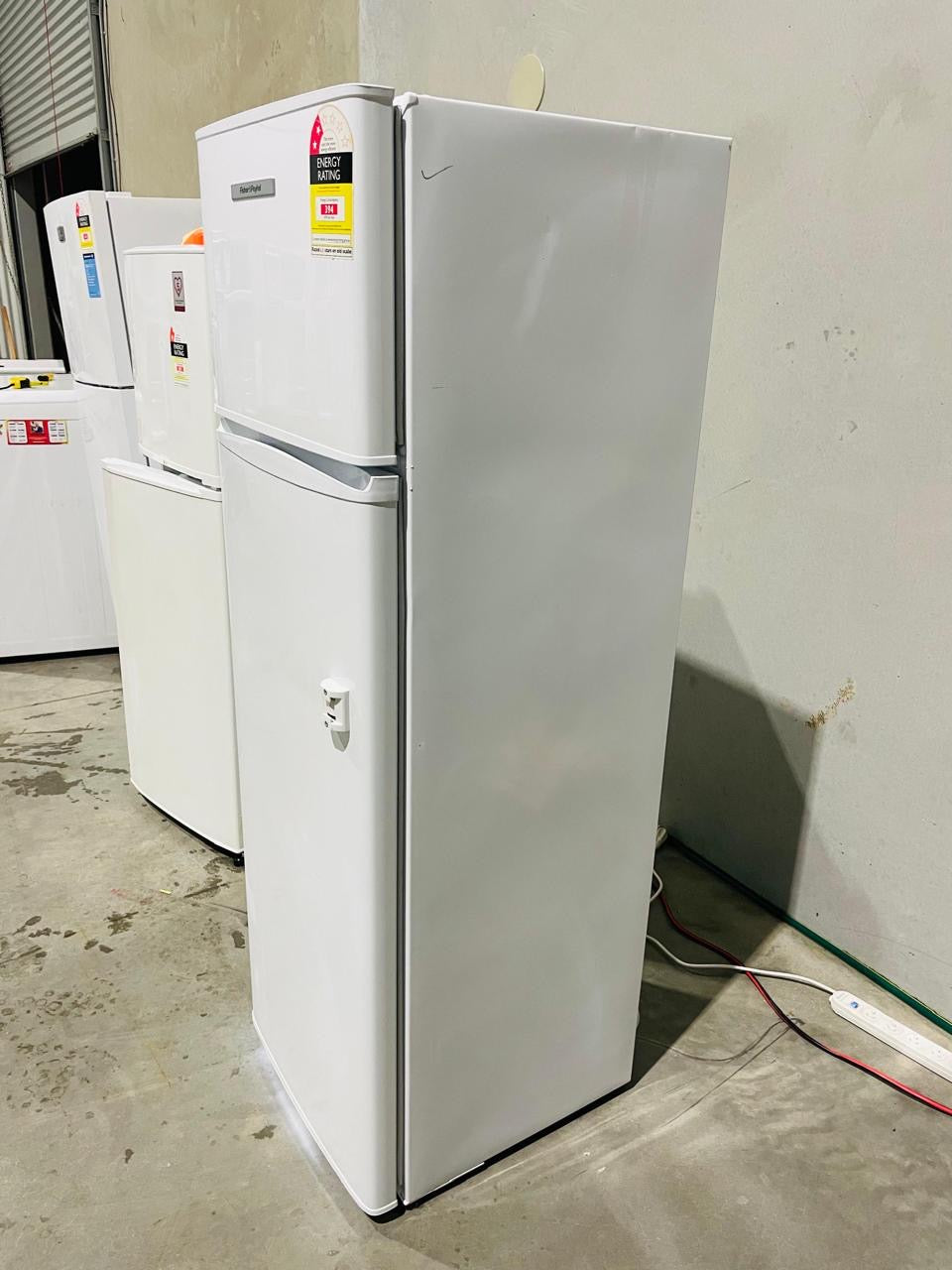 **FISHER & PAYKEL 248 LITRES FRIDGE FREEZER**