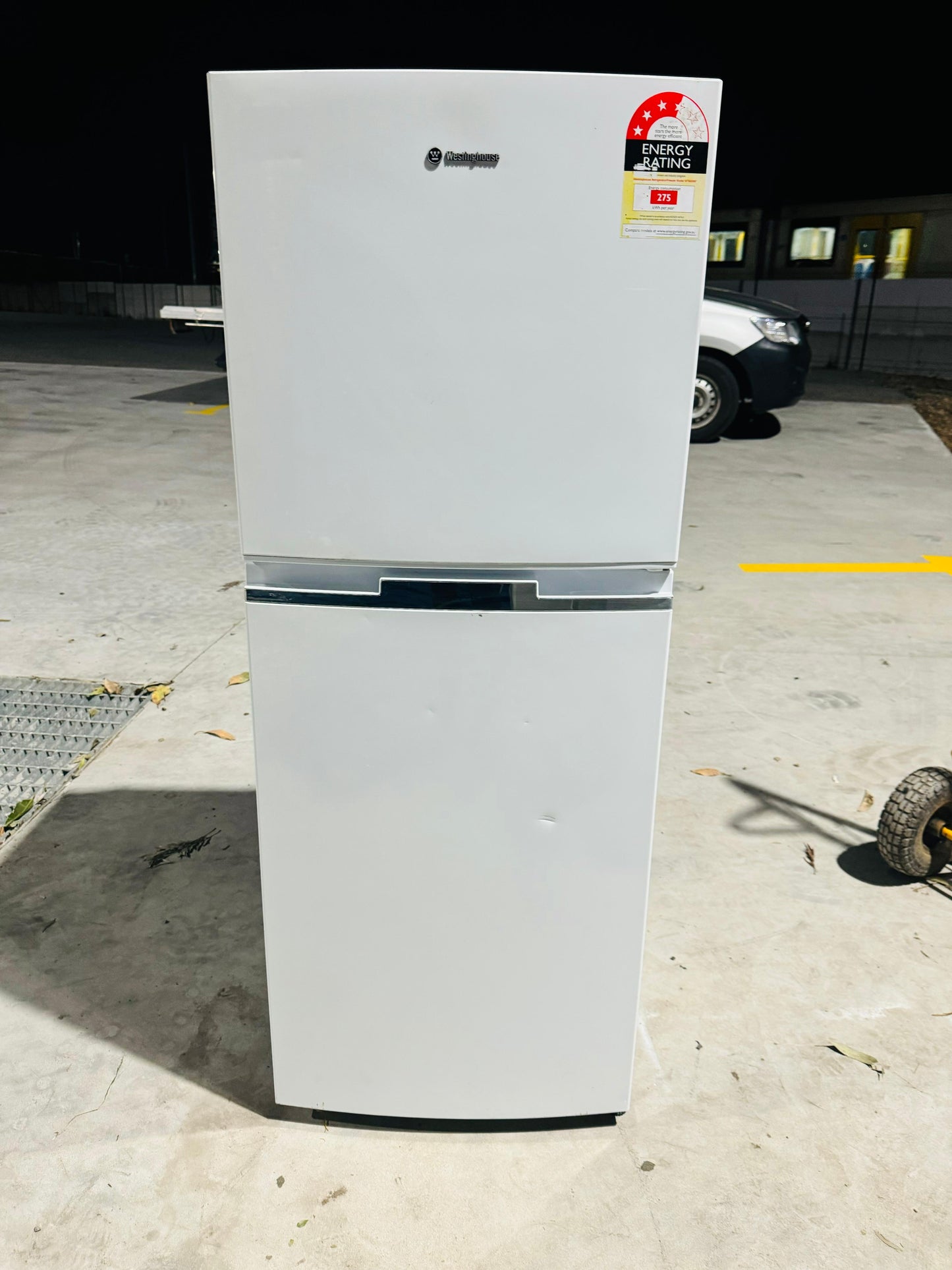 **WESTINGHOUSE 231 LITRES FRIDGE FREEZER**