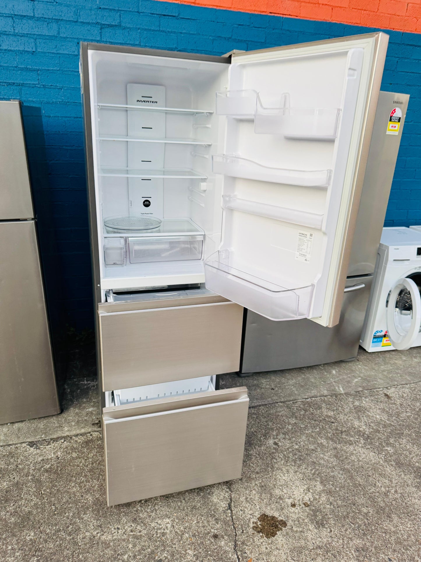 **HITACHI 404 LITRES FRIDGE FREEZER**