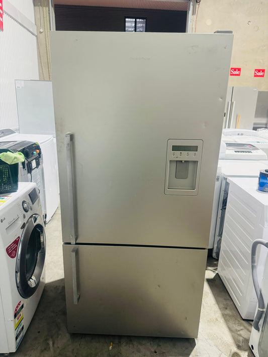 **FISHER & PAYKEL 519 LITRES FRIDGE FREEZER**