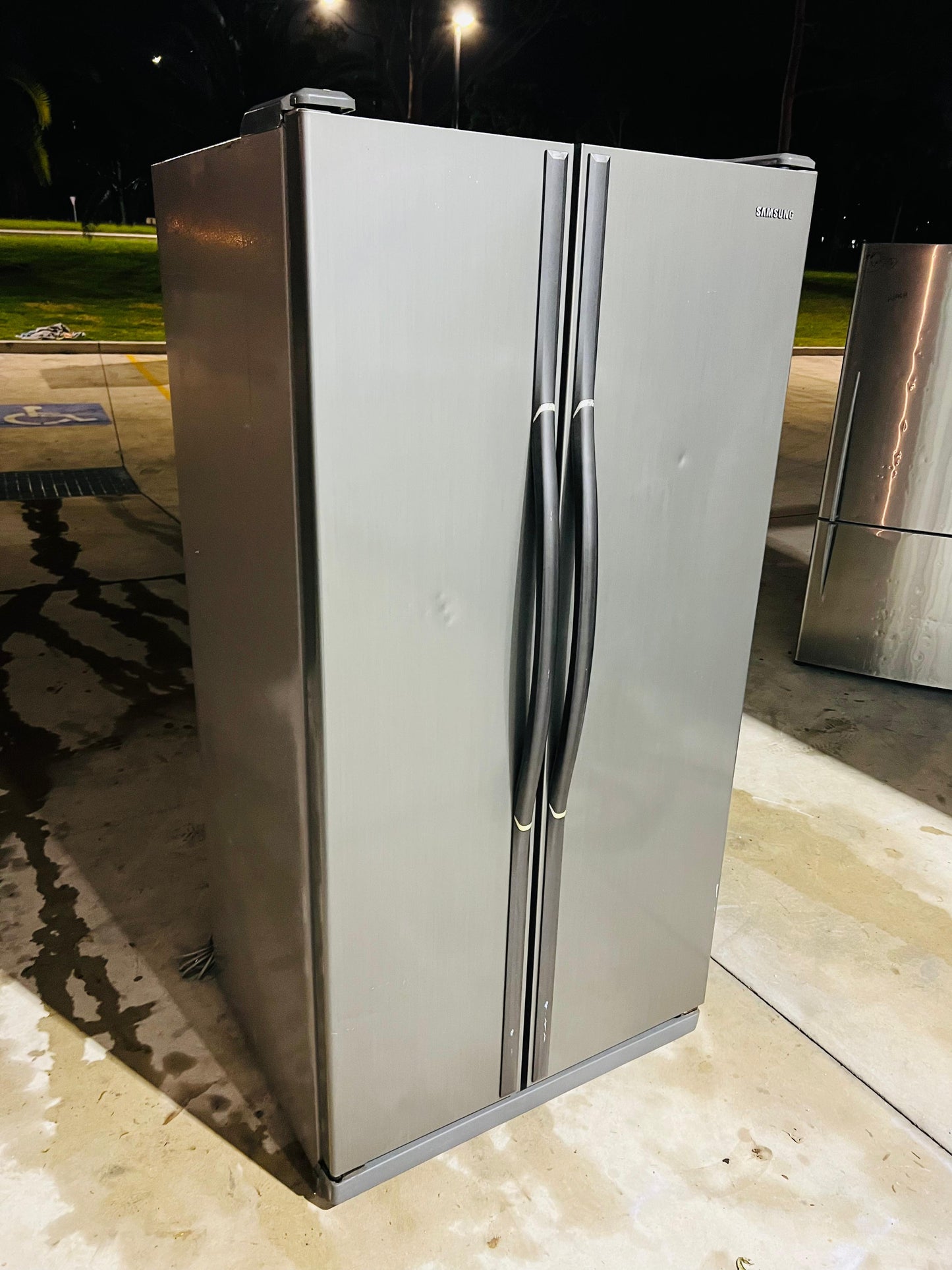 **SAMSUNG 535 LITRES SIDE BY SIDE DOOR FRIDGE FREEZER**