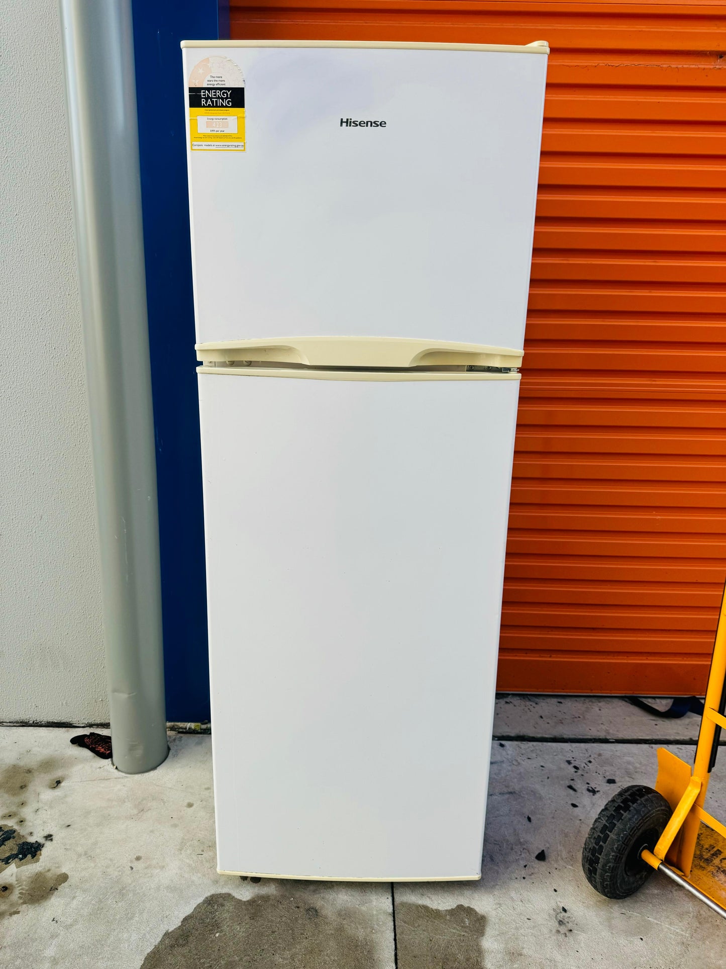 **HISENSE 342 LITRES FRIDGE FREEZER**