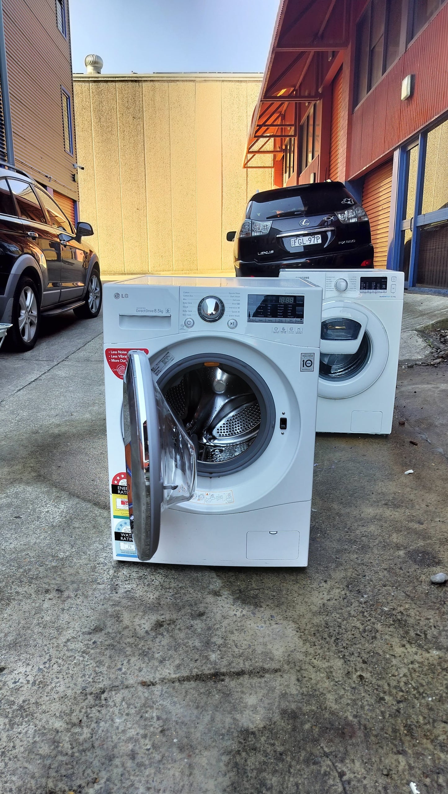 **LG 8.5kg FRONT LOADER WASHING MACHINE**