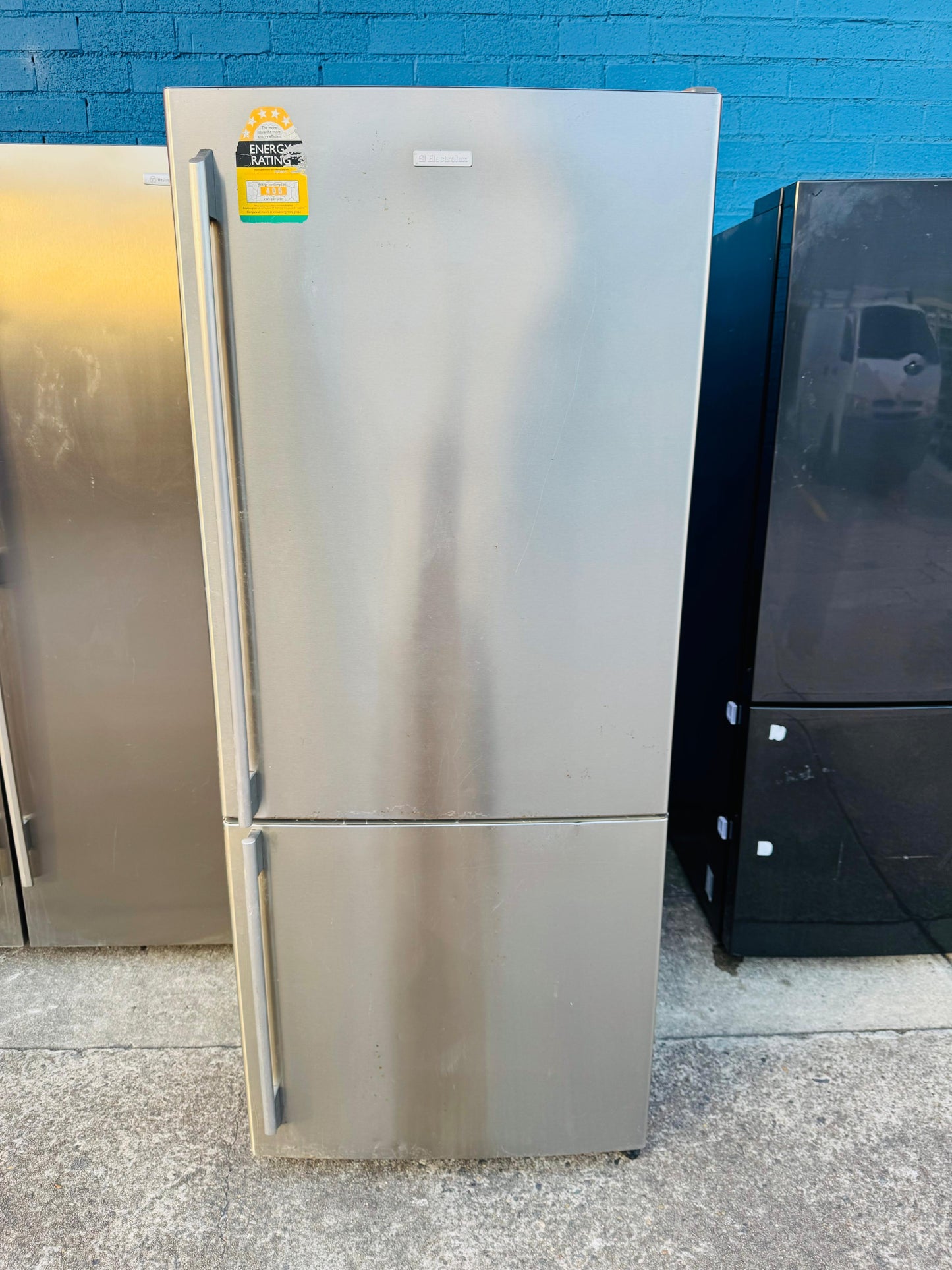 **ELECTROLUX 430 LITRES FRIDGE FREEZER**