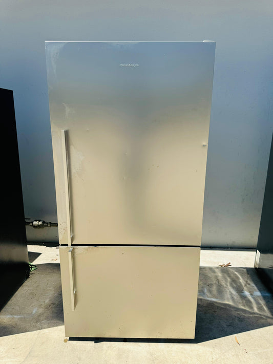 **FISHER & PAYKEL 519 LITRES FRIDGE FREEZER **