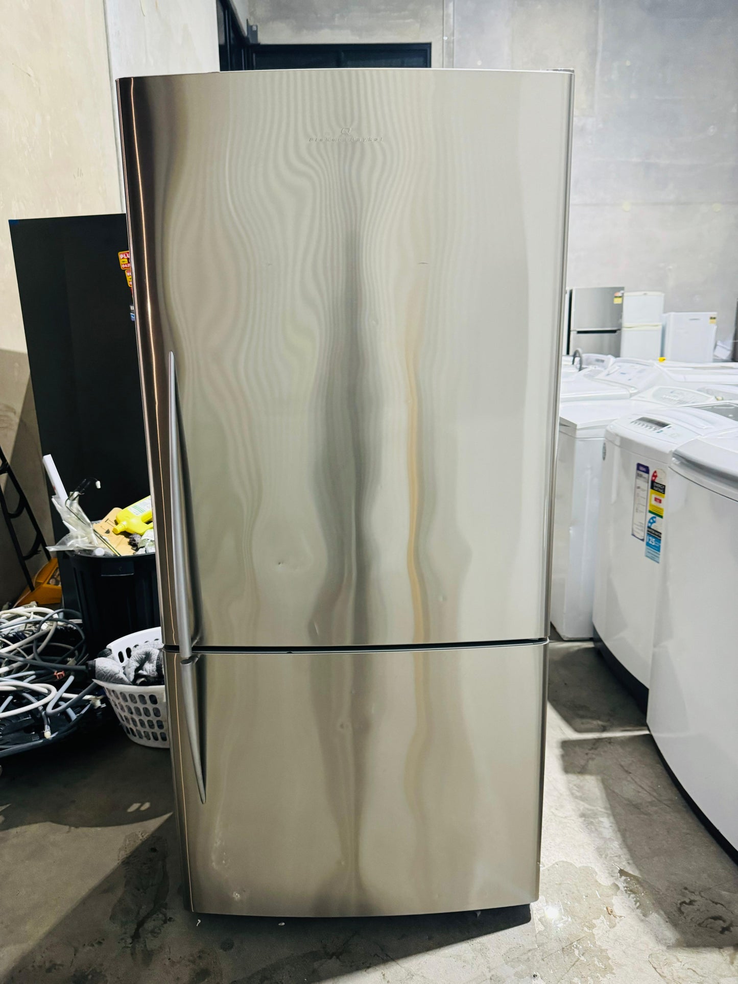 **FISHER & PAYKEL 519 LITRES FRIDGE FREEZER**