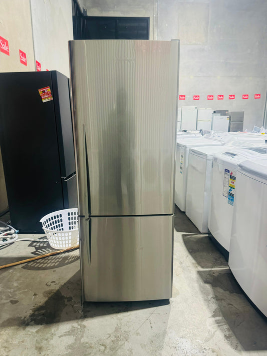 **FISHER & PAYKEL 403 LITRES FREEZER**